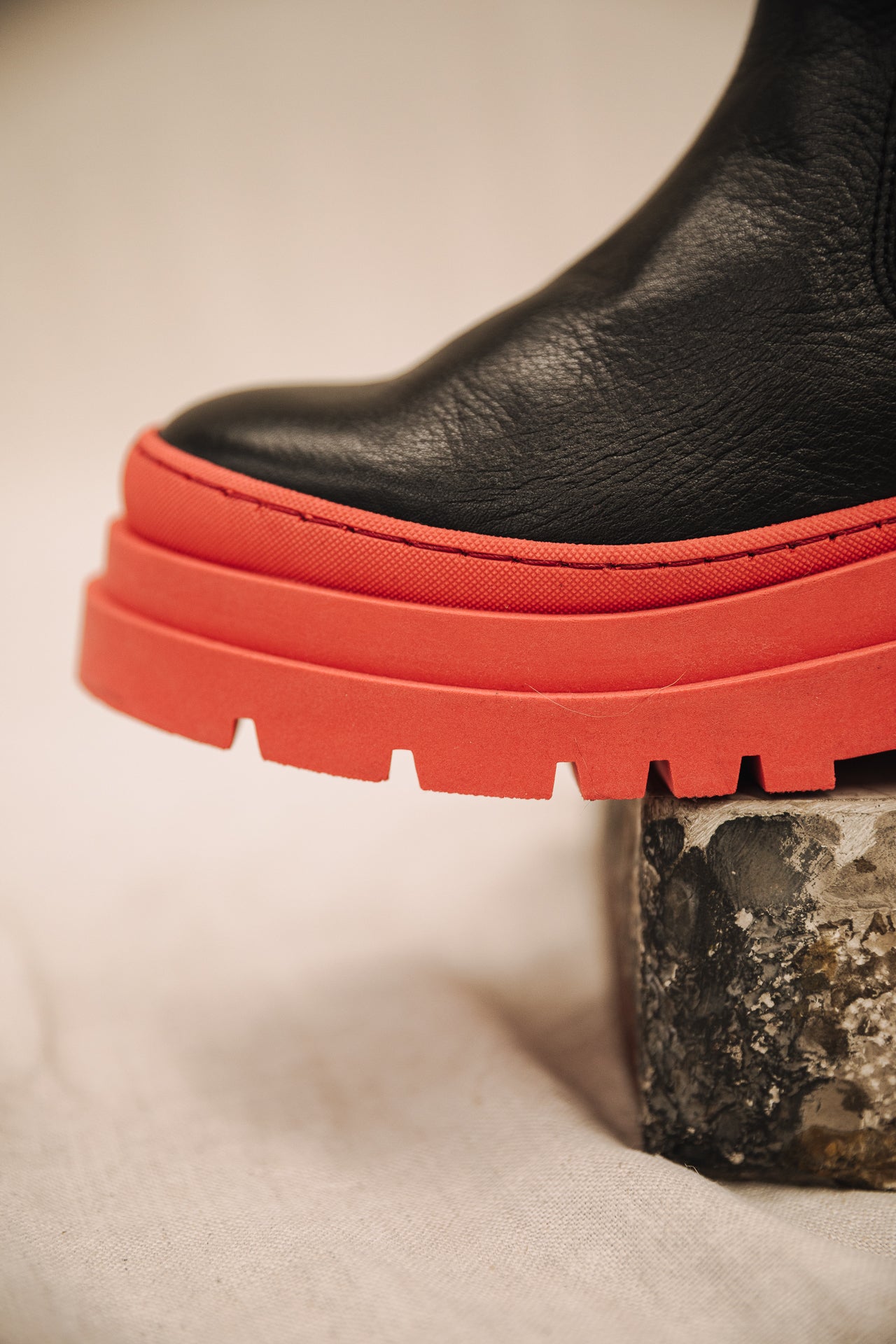 Boots Femme Janine black / red | Freeman T. Porter