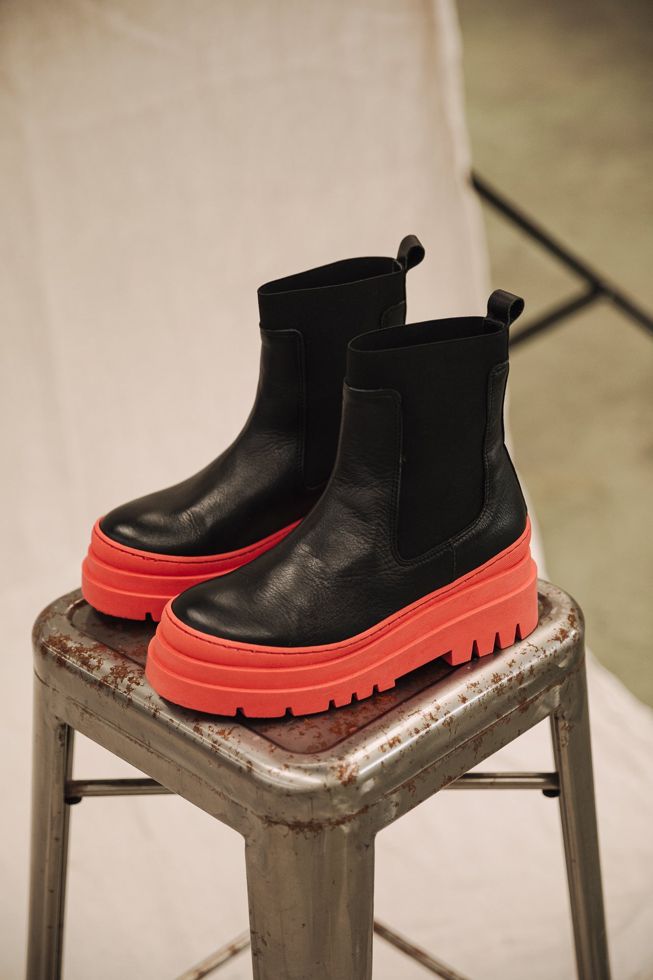 Boots Femme Janine black / red | Freeman T. Porter