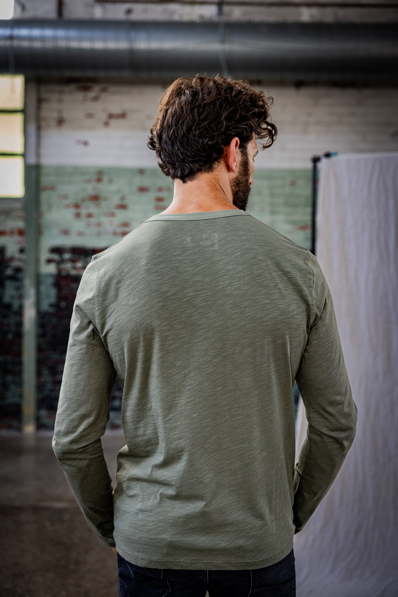 T-Shirt manches longues Hombres Sinbad dusty olive | Freeman T. Porter