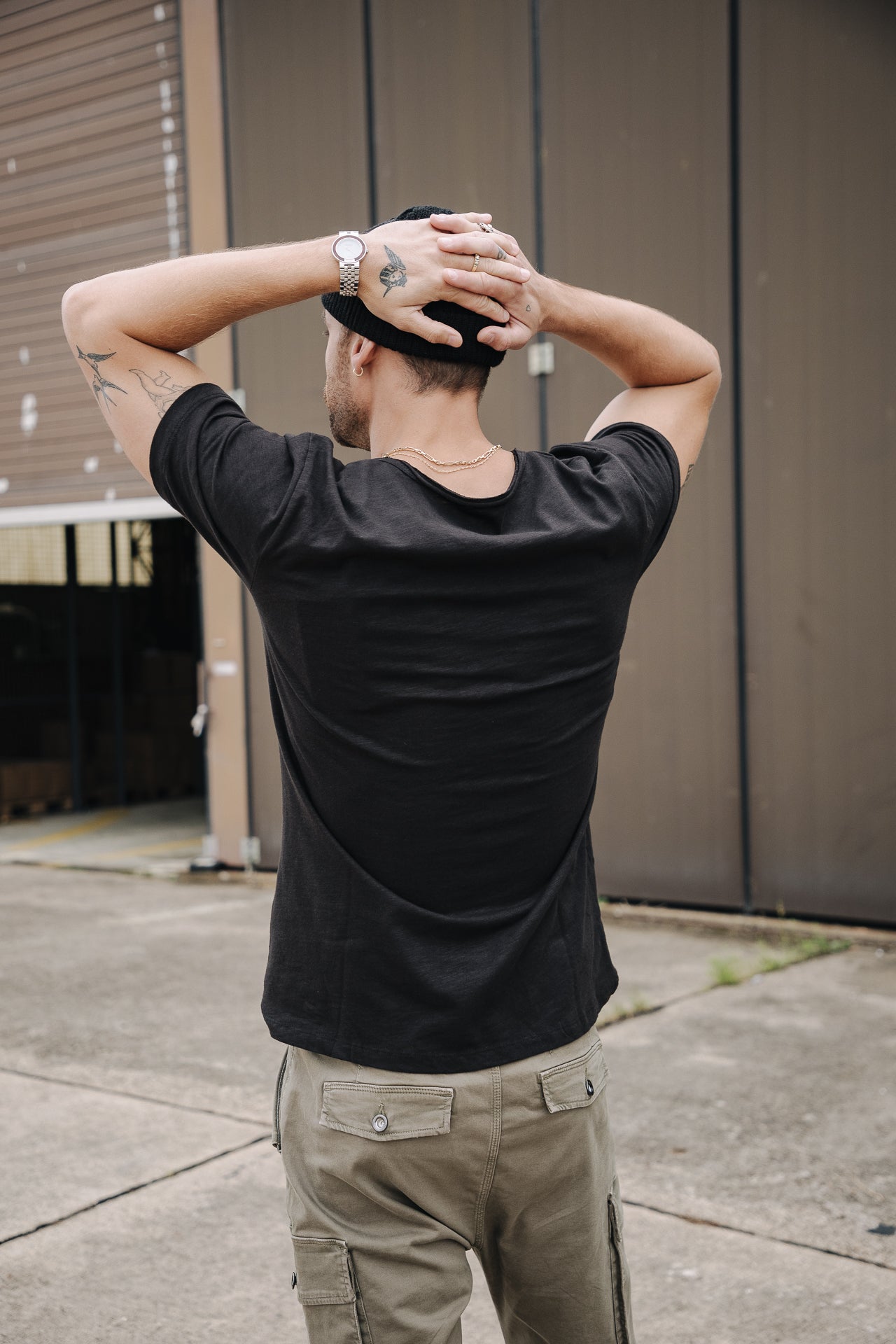 T-Shirt col V Unisex Gabino Basic black | Freeman T. Porter
