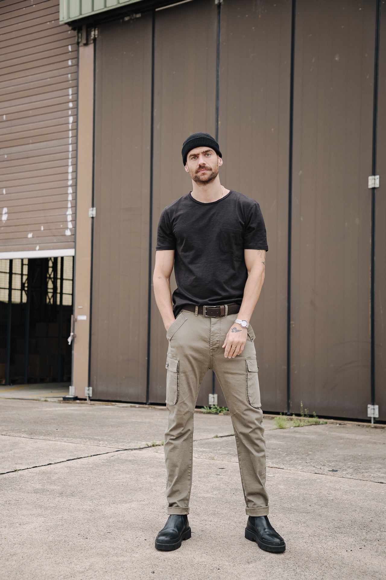 T-Shirt col V Unisex Gabino Basic black | Freeman T. Porter