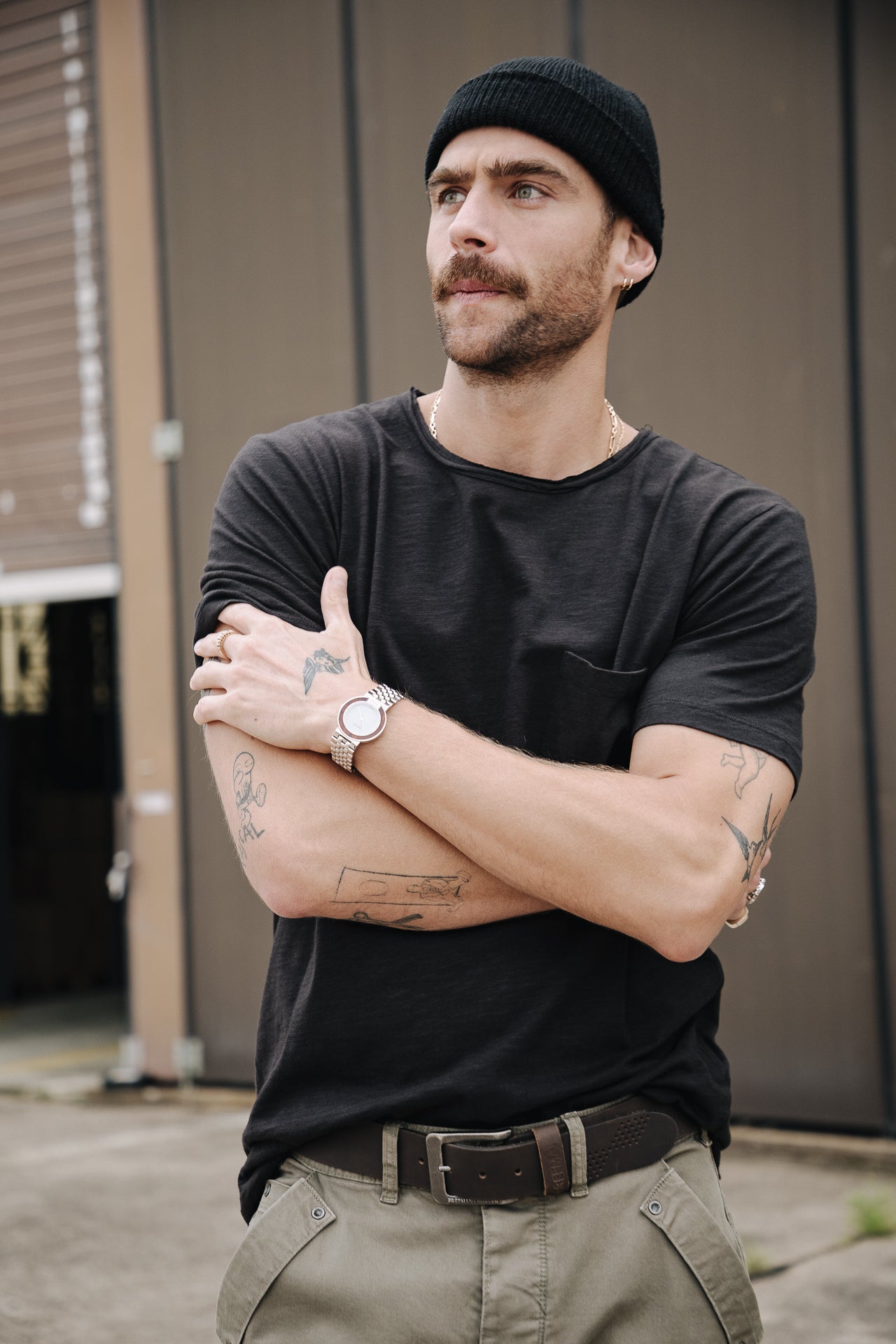 T-Shirt col V Unisex Gabino Basic black | Freeman T. Porter