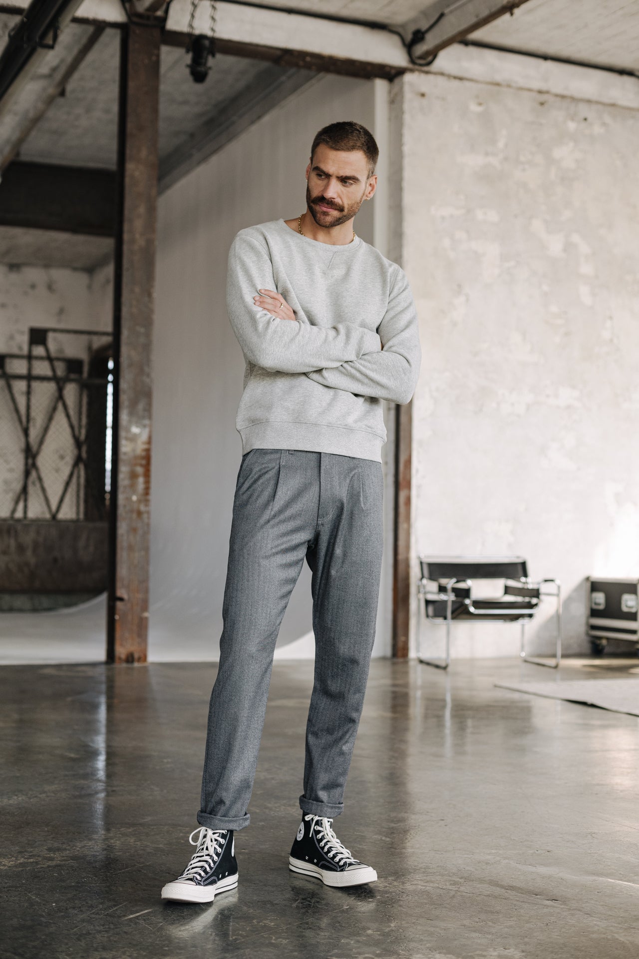 Sweat coupe classique Unisex Baton Custom Company grey melange | Freeman T. Porter