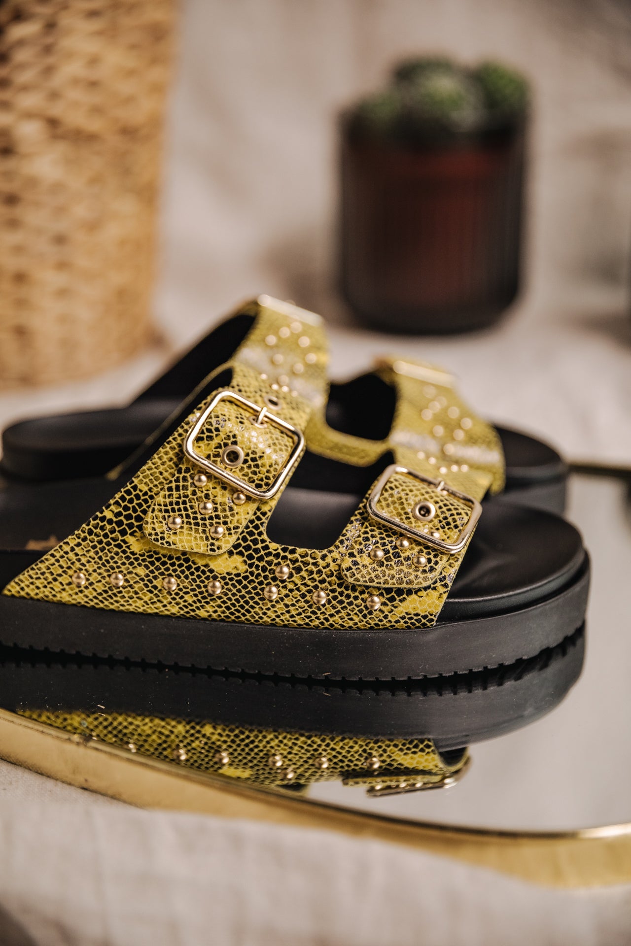 Sandals Femme Conny yellow | Freeman T. Porter