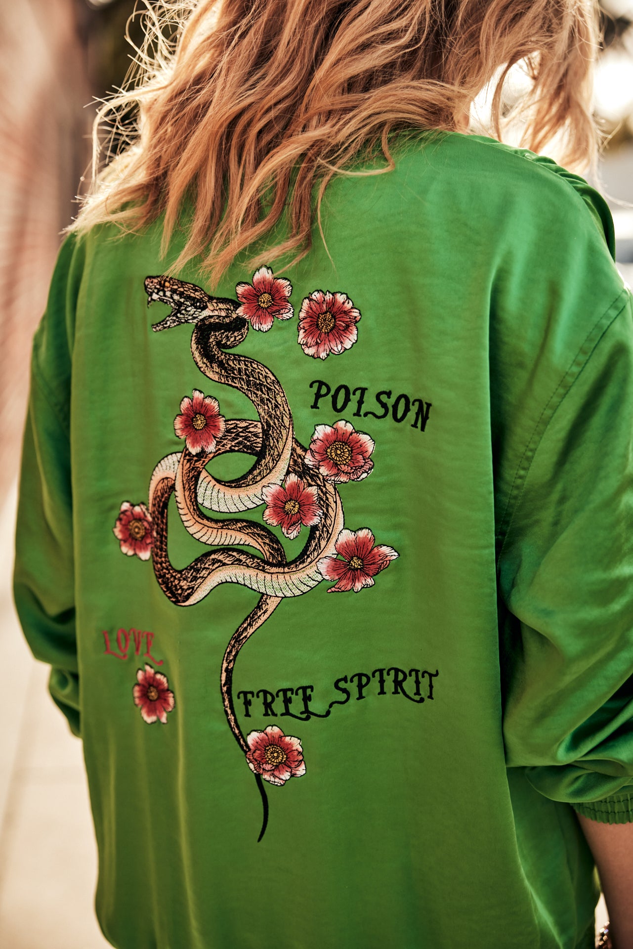 Bomber Mujer Troopie Snake medium green | Freeman T. Porter