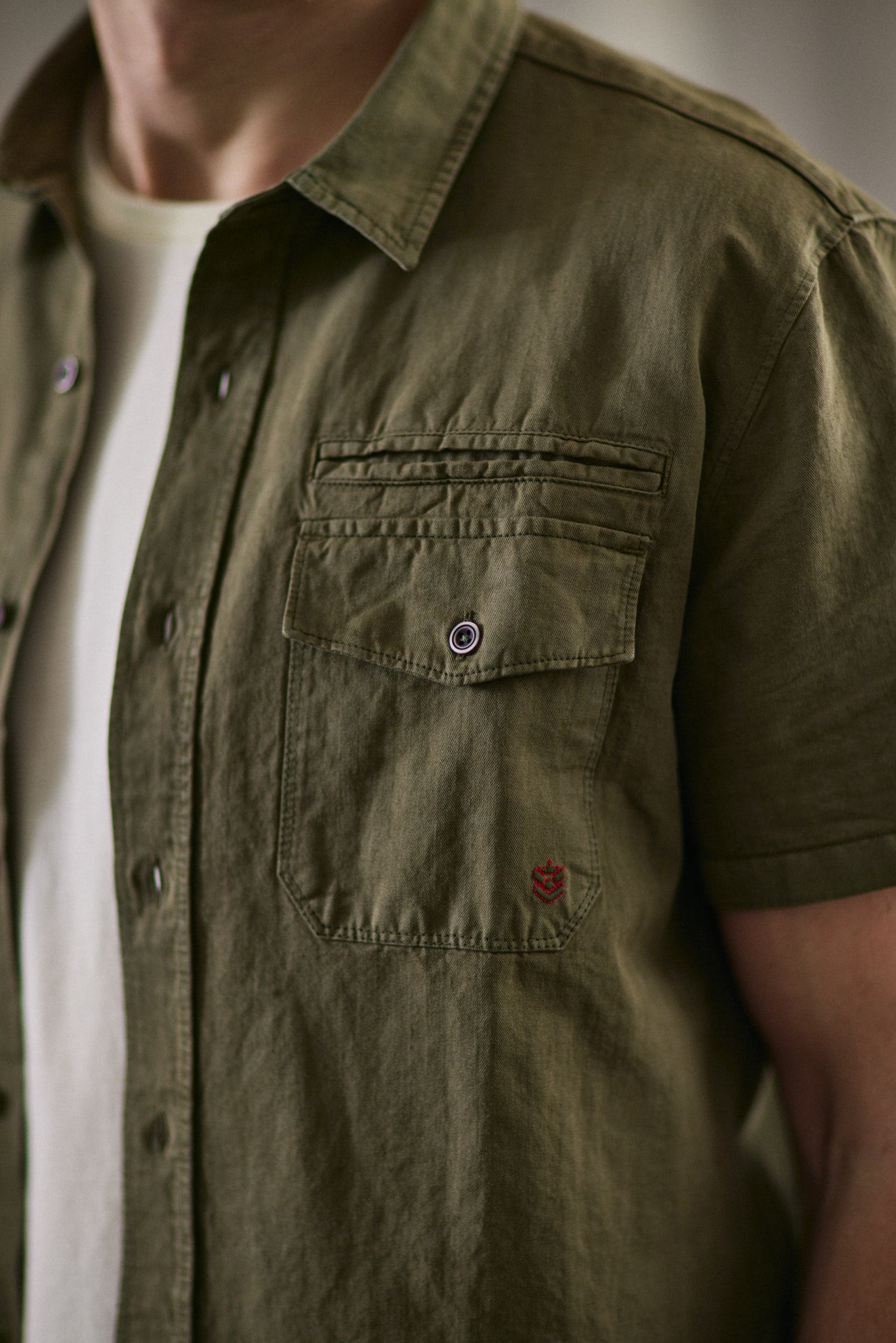 Chemise manches courtes Homme Joshua Washed Linen dusty olive | Freeman T. Porter