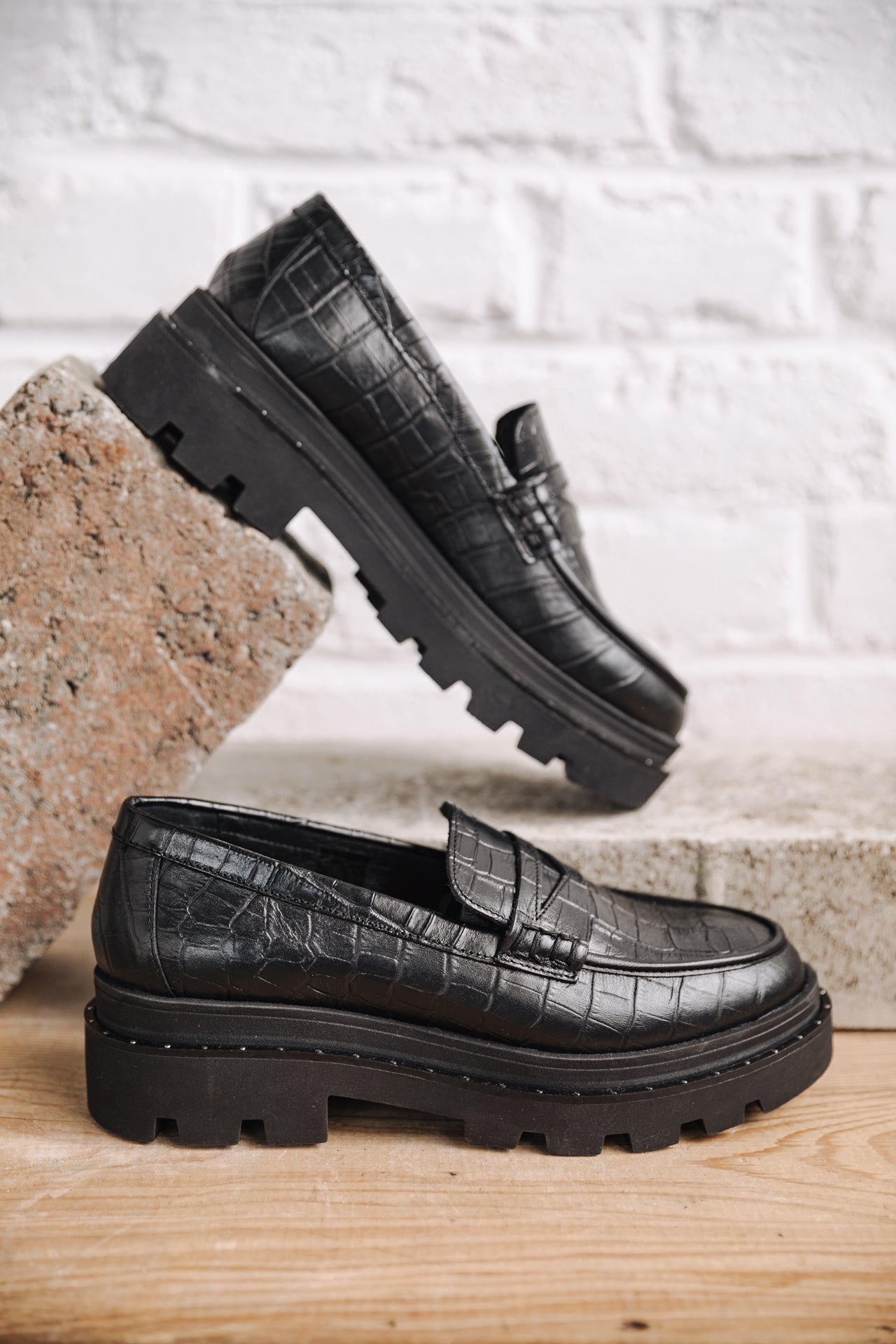 Mocassins Femme Mokka Croco black | Freeman T. Porter