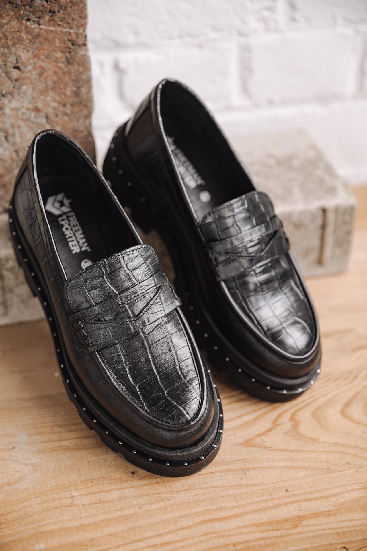 Mocassins Femme Mokka Croco black | Freeman T. Porter