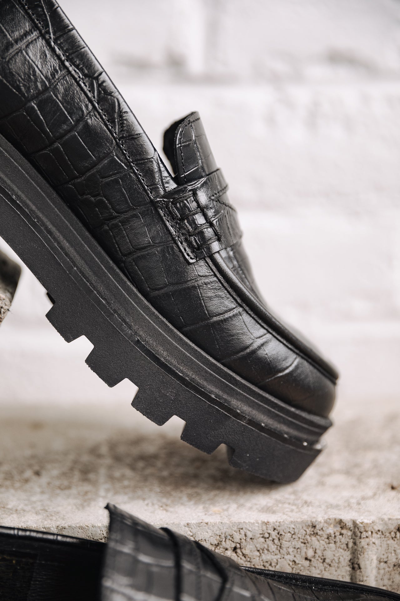 Mocassins Femme Mokka Croco black | Freeman T. Porter