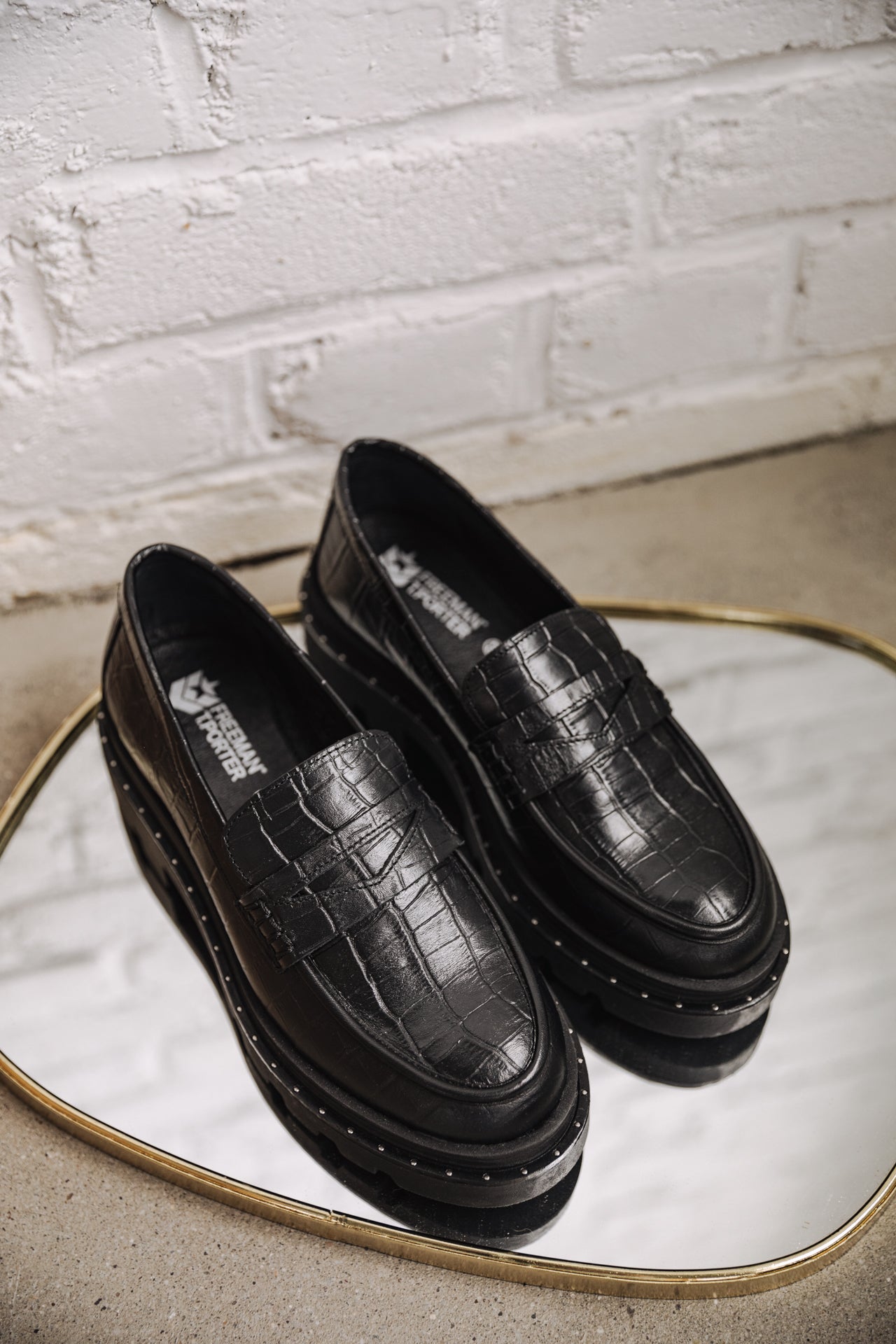 Mocassins Femme Mokka Croco black | Freeman T. Porter