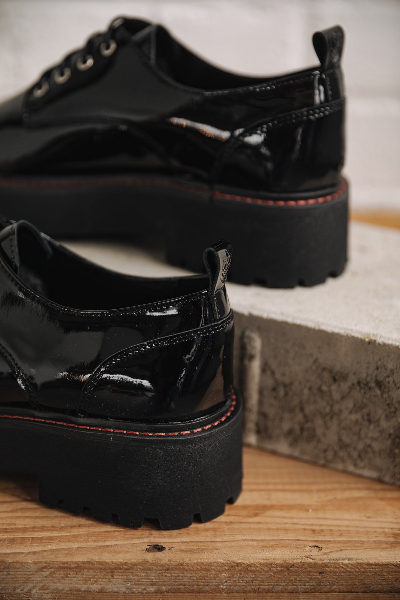 Low Shoes Femme Neve Varnish black | Freeman T. Porter