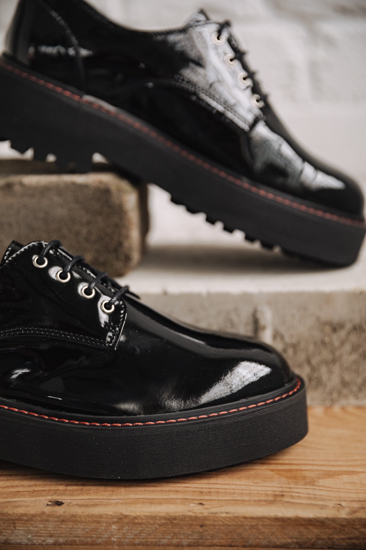 Low Shoes Femme Neve Varnish black | Freeman T. Porter