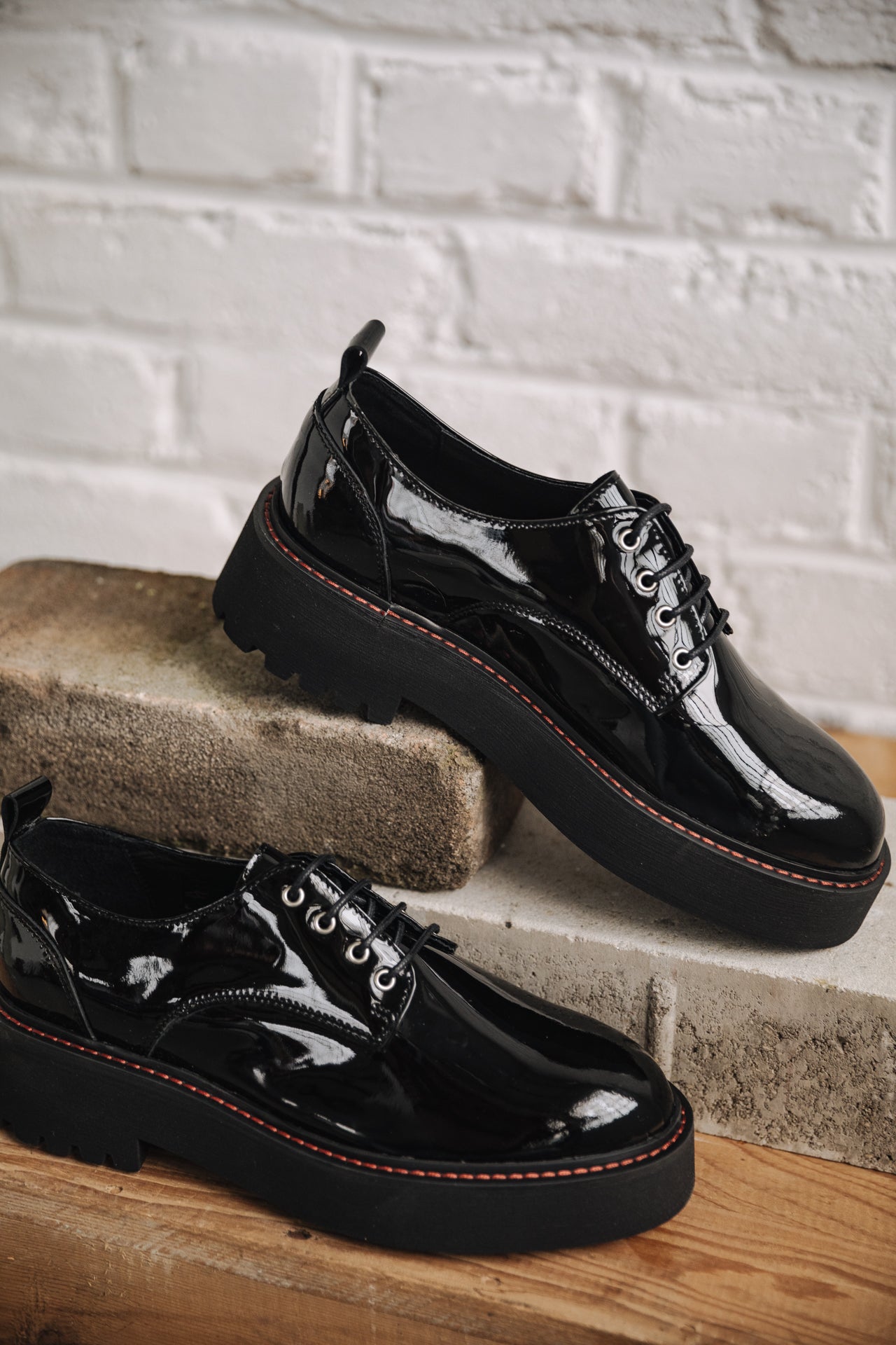 Low Shoes Femme Neve Varnish black | Freeman T. Porter