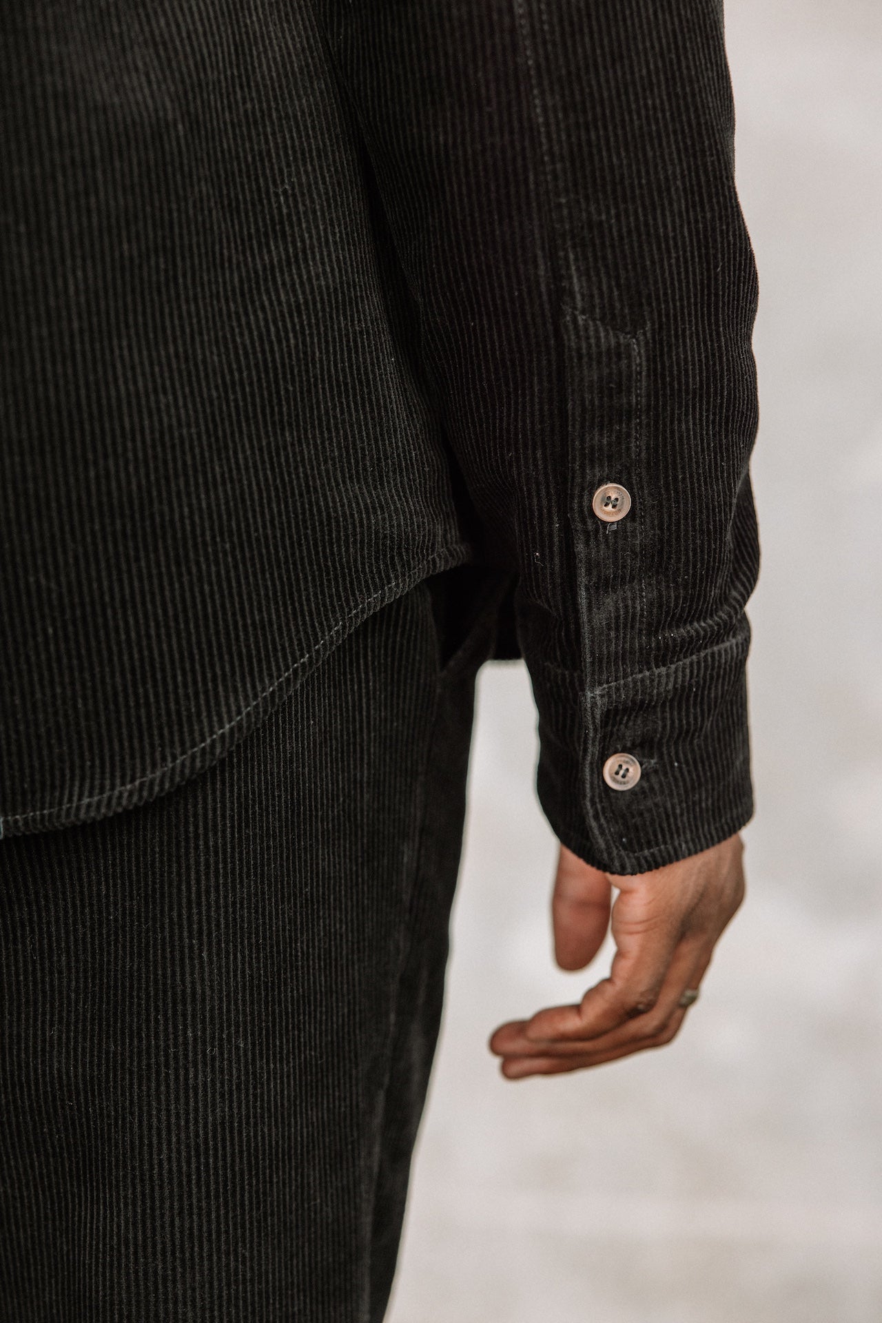 Chemise en velours Hombres Paolo Corduroy black | Freeman T. Porter
