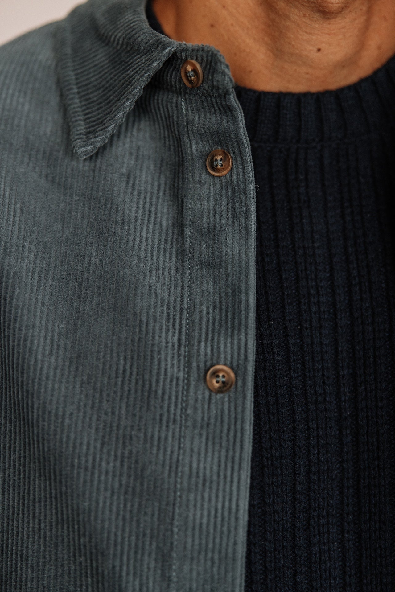 Chemise en velours Hombres Paolo Corduroy grisaille | Freeman T. Porter