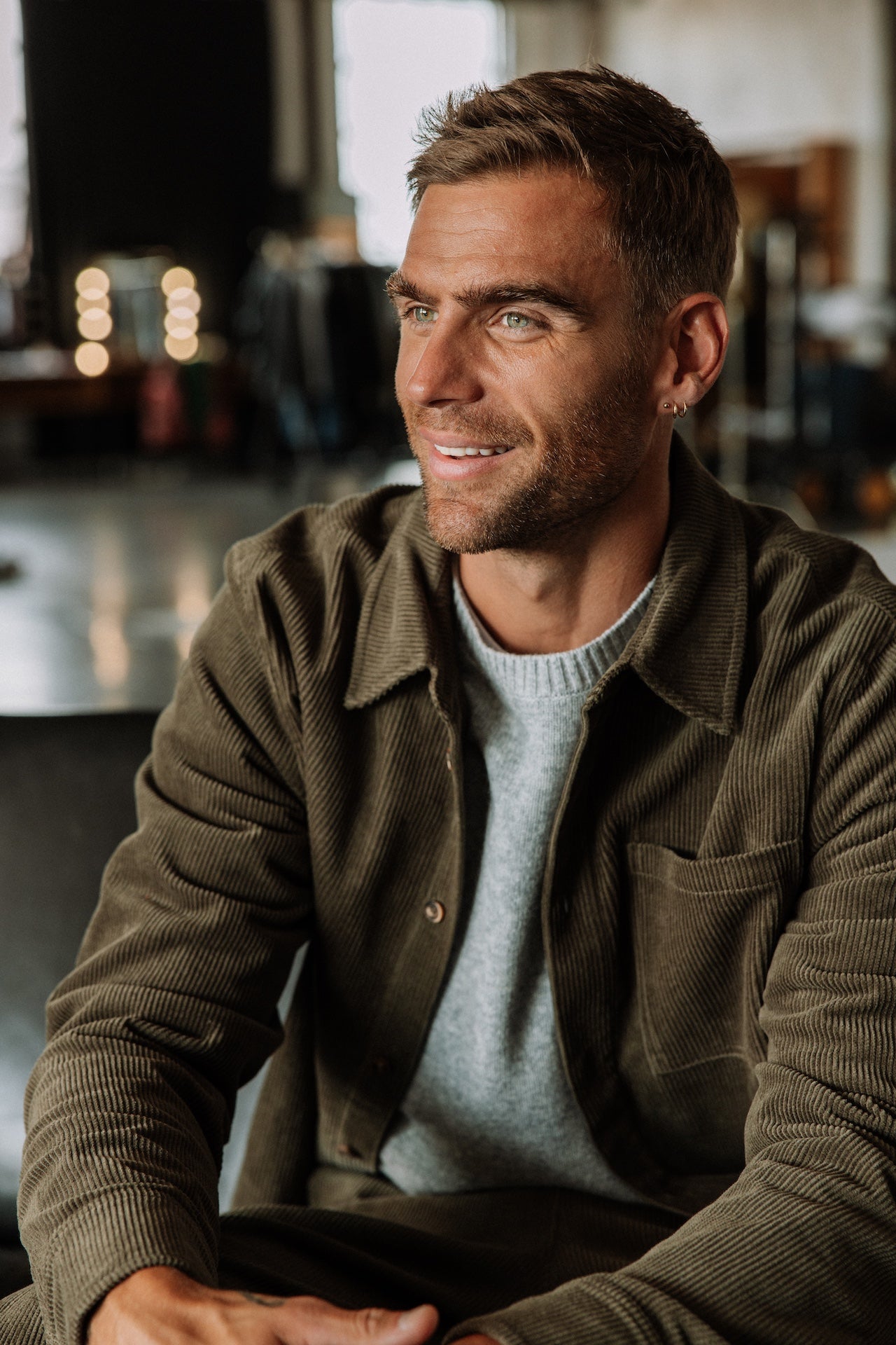 Chemise en velours Hombres Paolo Corduroy olive night | Freeman T. Porter