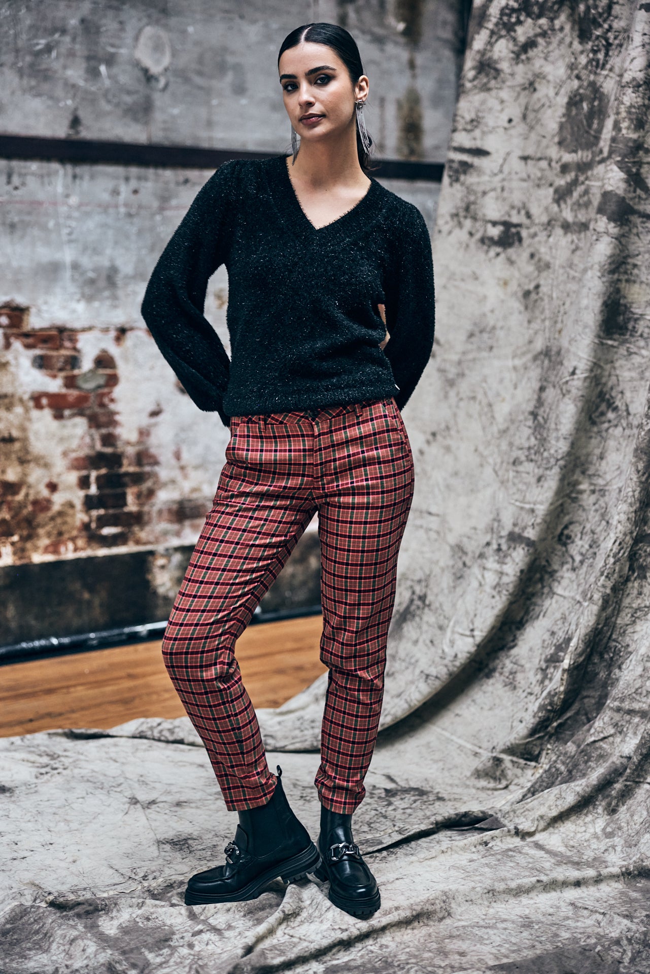 Pull col V Woman Prama black | Freeman T. Porter