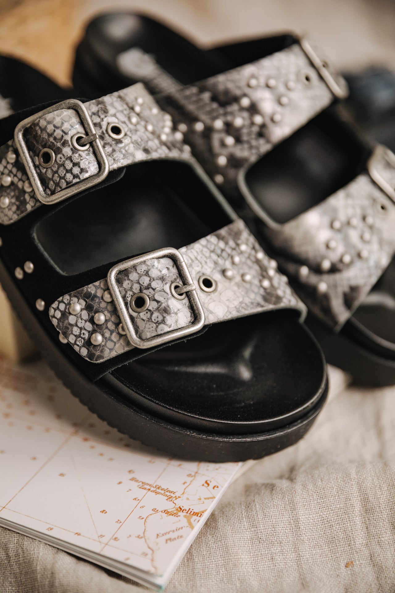Sandales Femme Conny Snake black | Freeman T. Porter