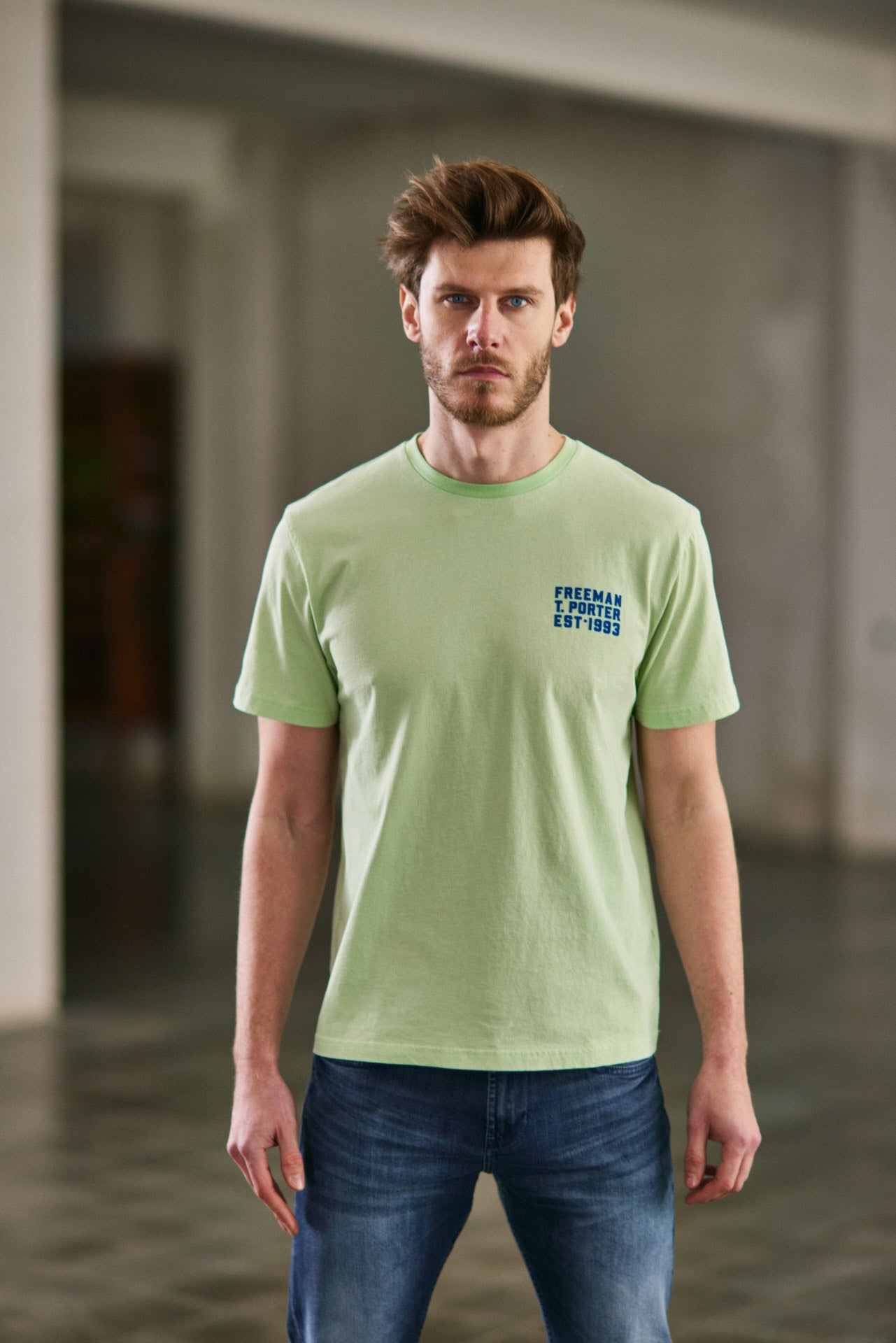 T-Shirt col V Men Ivander Chill subtle green | Freeman T. Porter