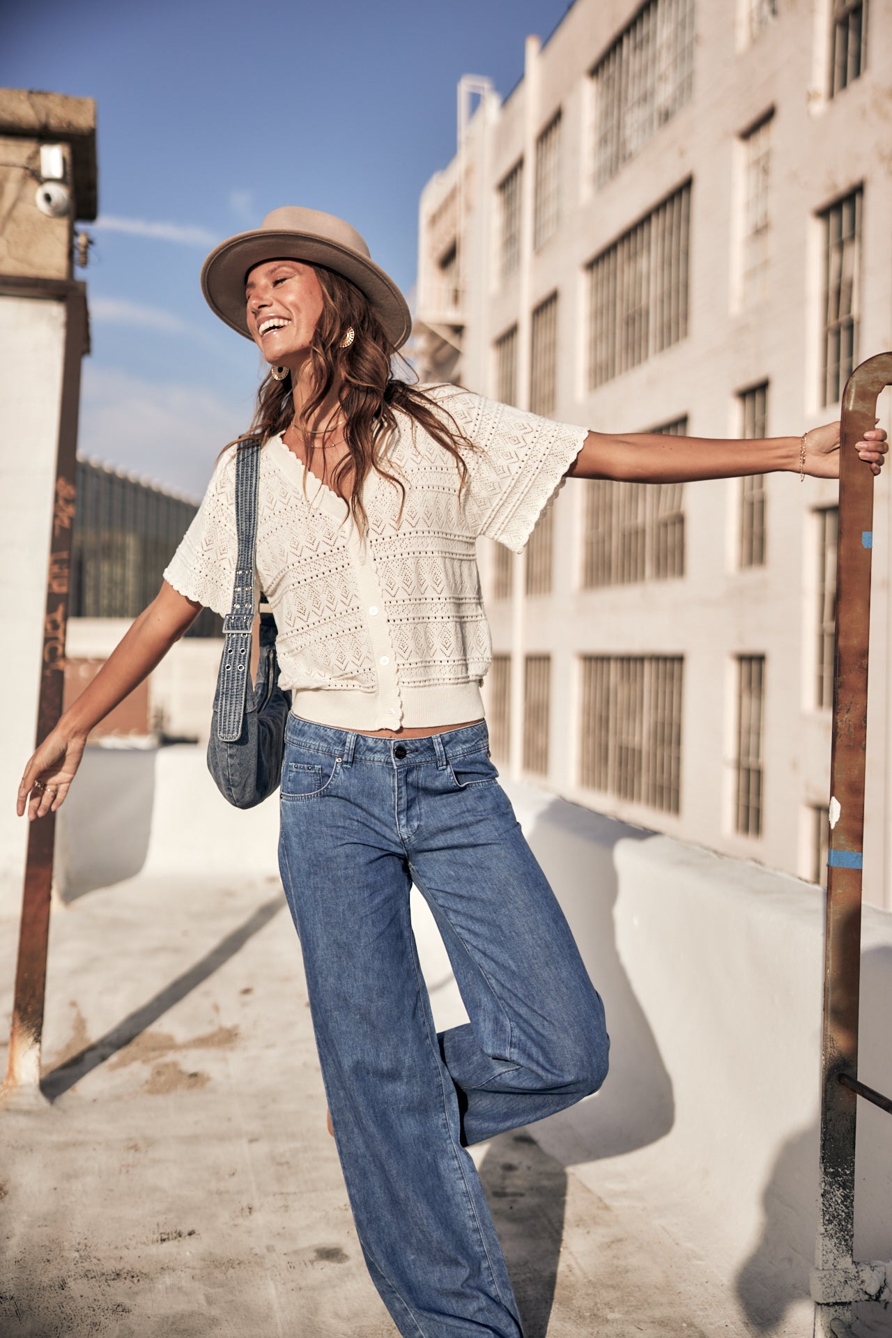 Cardigan en maille ajourée Femme Pradda off white | Freeman T. Porter