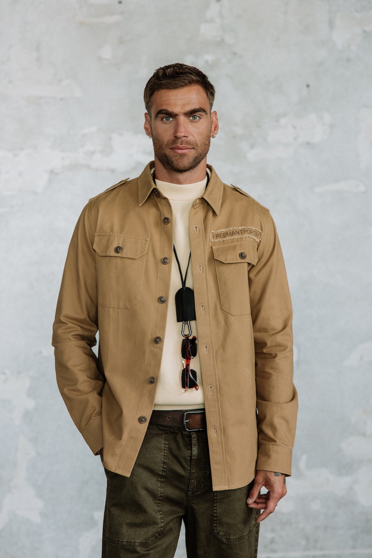 Surchemise Hombres Raven Scrapper camel | Freeman T. Porter