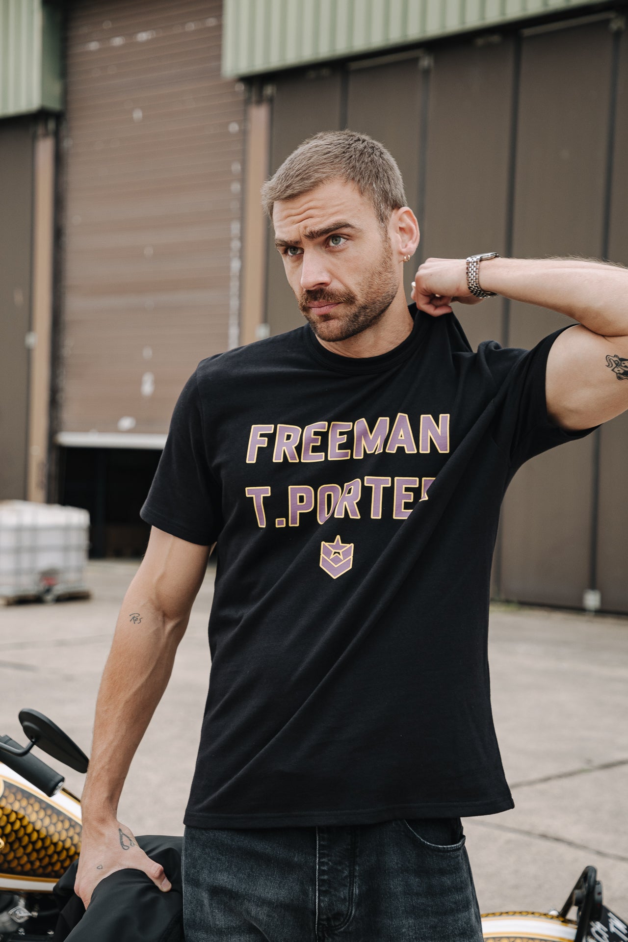 T-shirt Homme Chuck Neon black | Freeman T. Porter