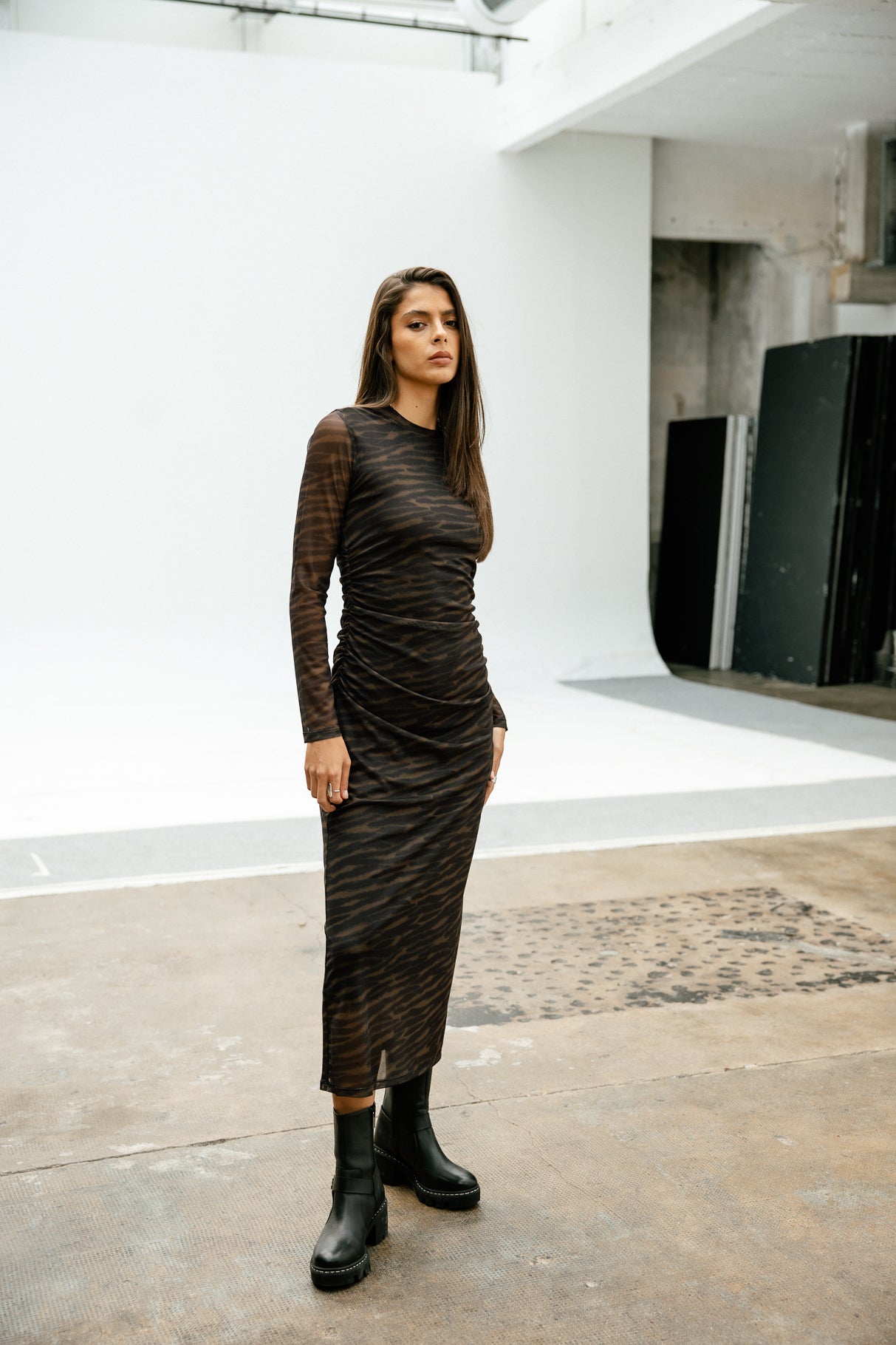 Robe avec jeux de transparence Femme Rasmina Blurry Zebra cappuccino | Freeman T. Porter