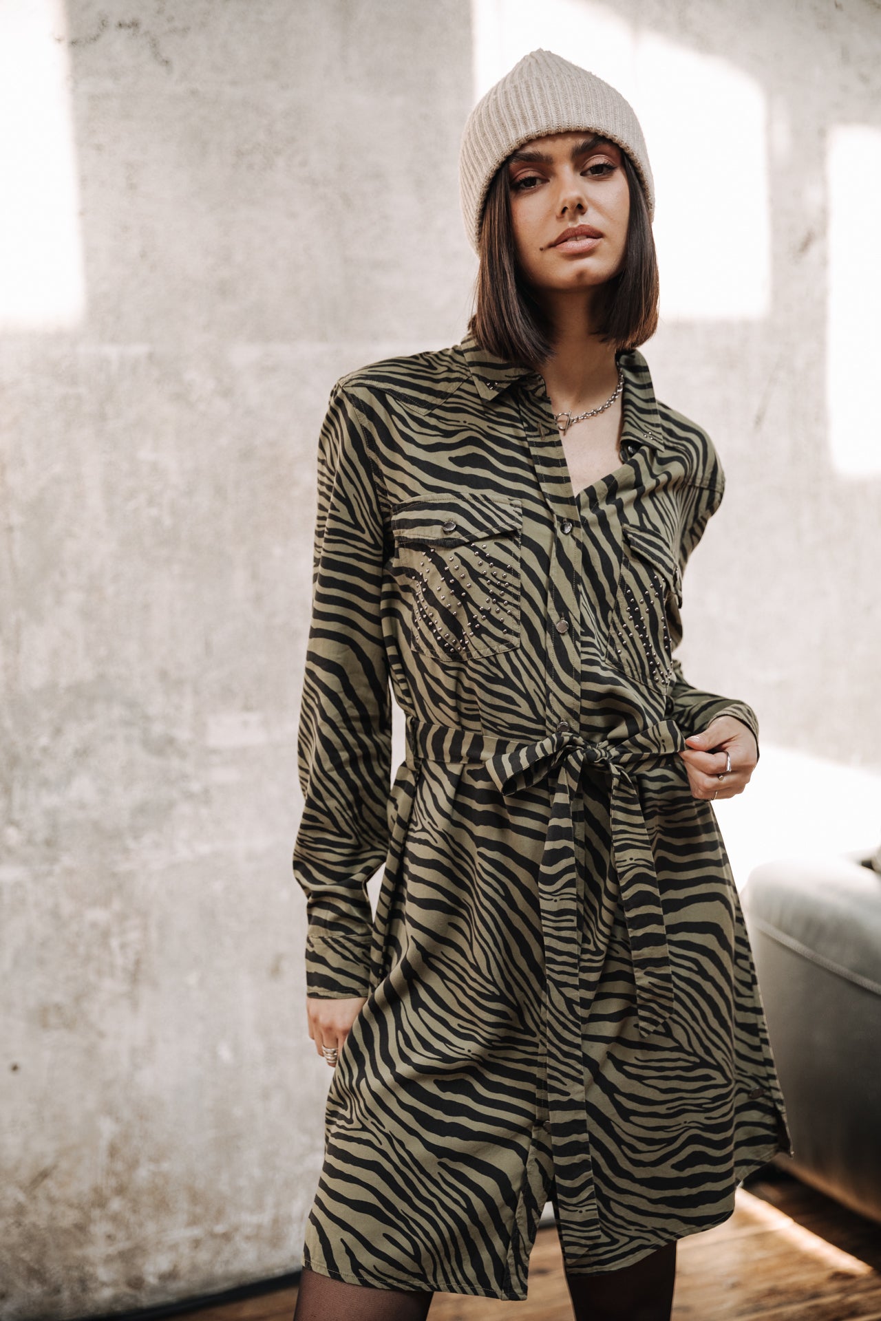 Robe chemise Frau Ravissa Svanna dusty olive | Freeman T. Porter
