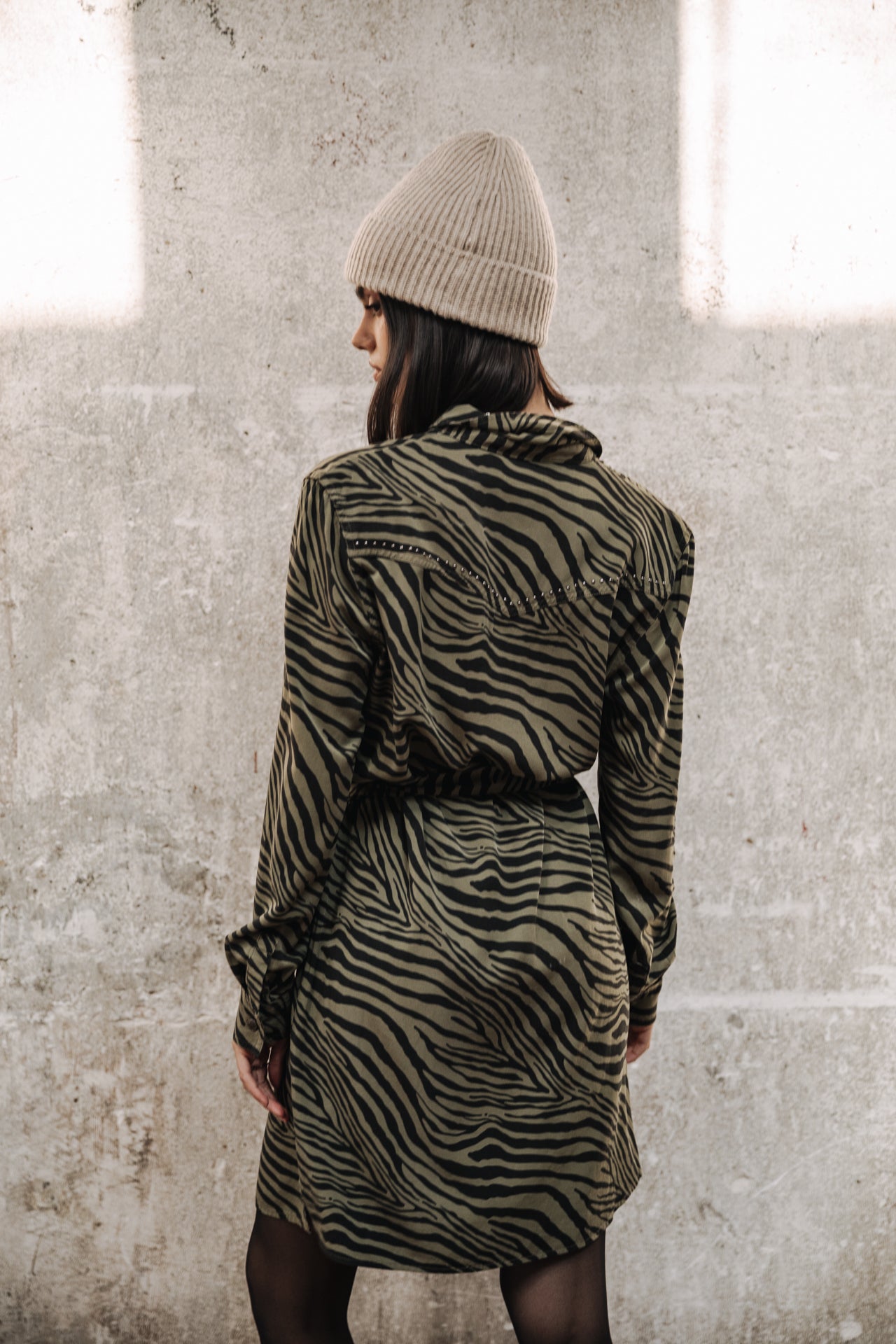 Robe chemise Frau Ravissa Svanna dusty olive | Freeman T. Porter
