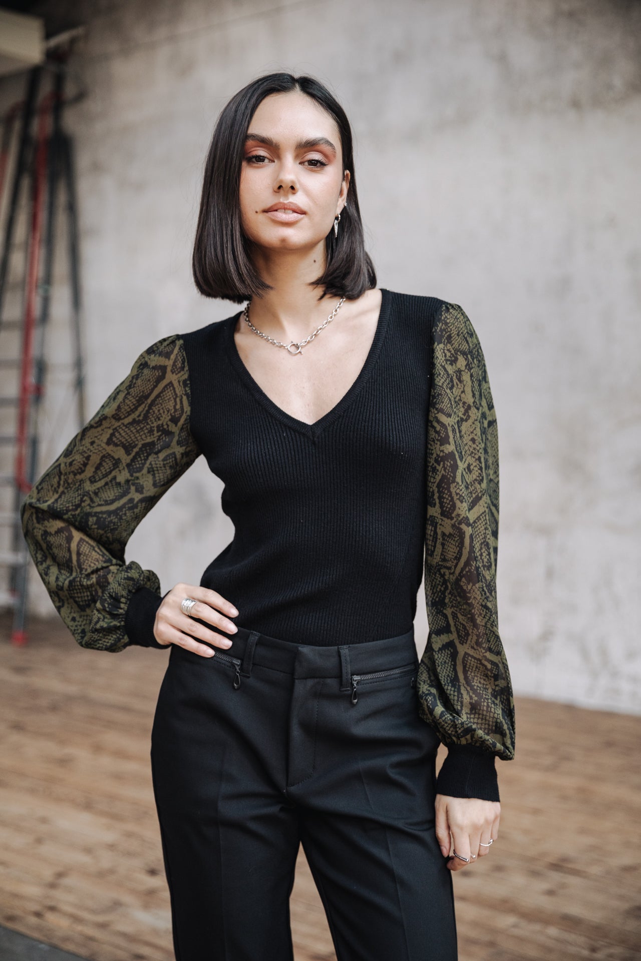 Pull col V Femme Praelle Pythonia garden green | Freeman T. Porter