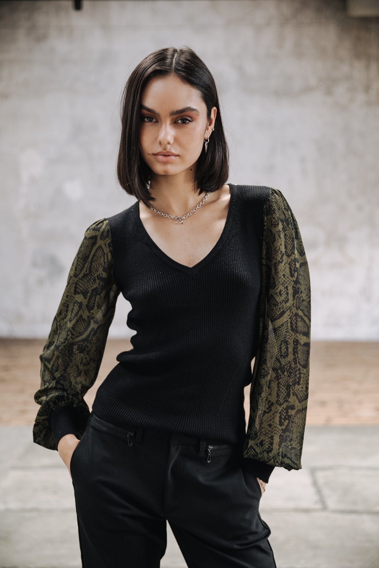 Pull col V Femme Praelle Pythonia garden green | Freeman T. Porter