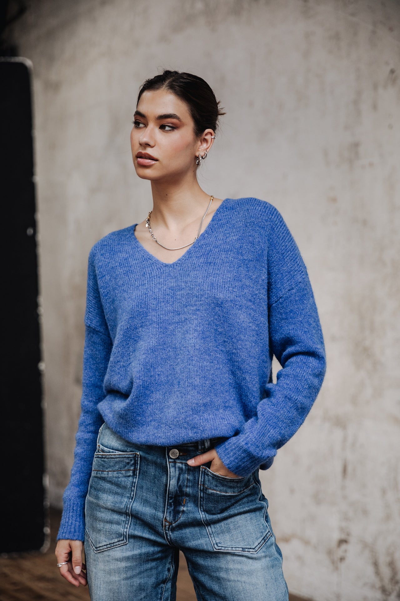 Pull col V Woman Isabel strong blue | Freeman T. Porter