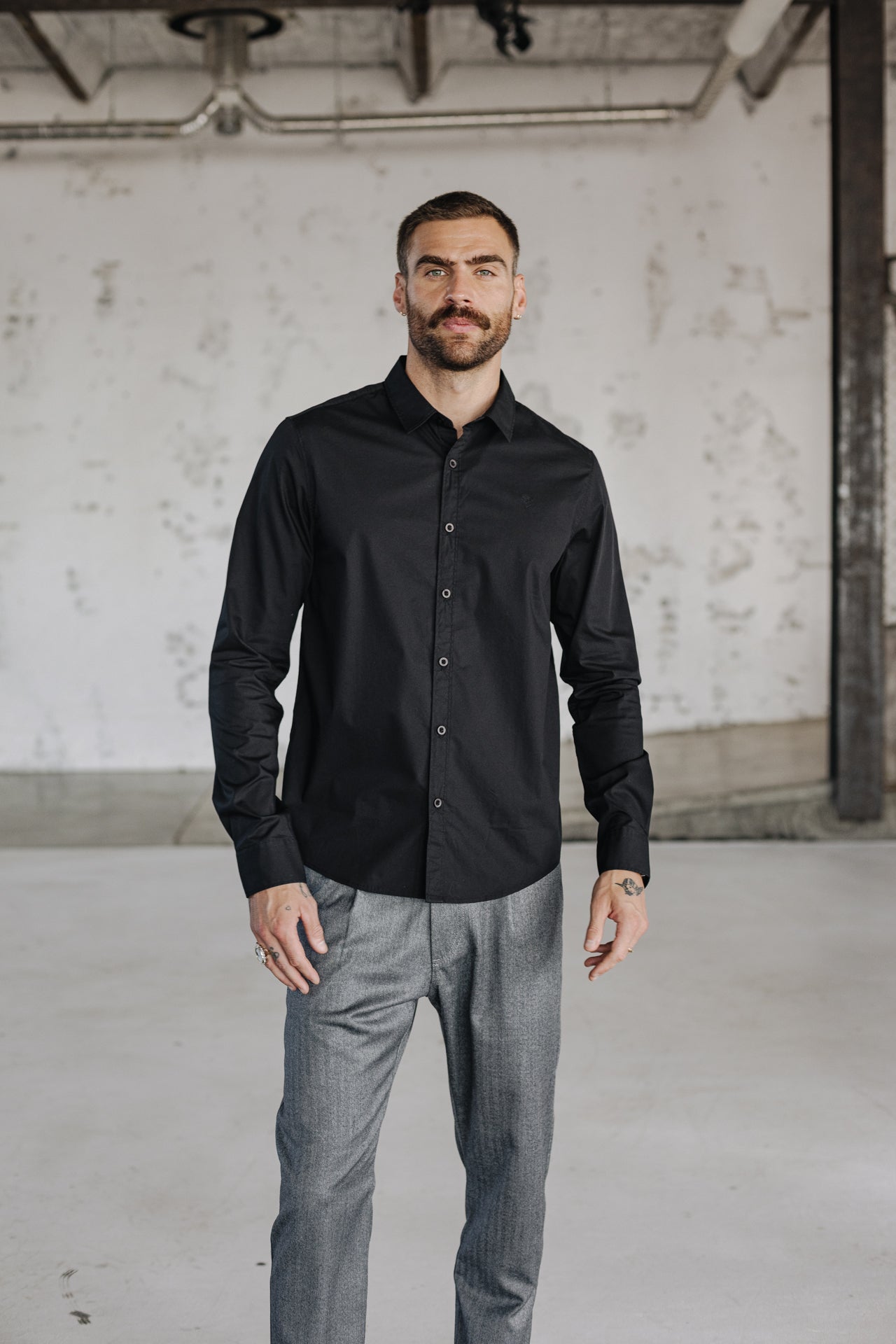 Chemise manches longues Men Yoris Poplin Stretch black | Freeman T. Porter