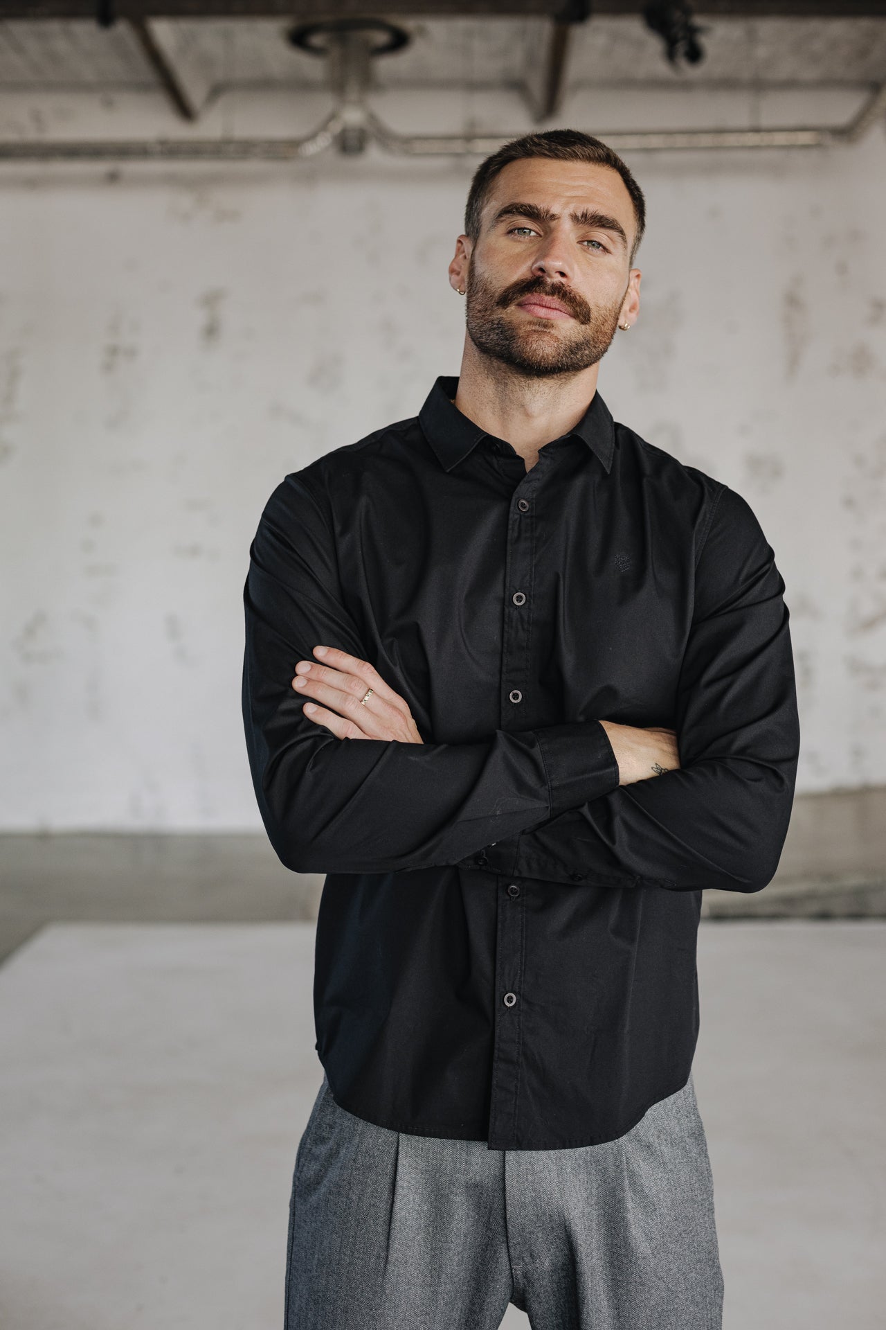 Chemise manches longues Men Yoris Poplin Stretch black | Freeman T. Porter