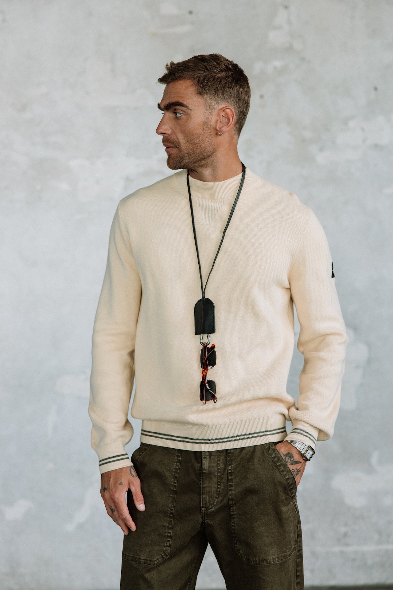 Sweat à col montant Men Baton Varsity wood ash | Freeman T. Porter
