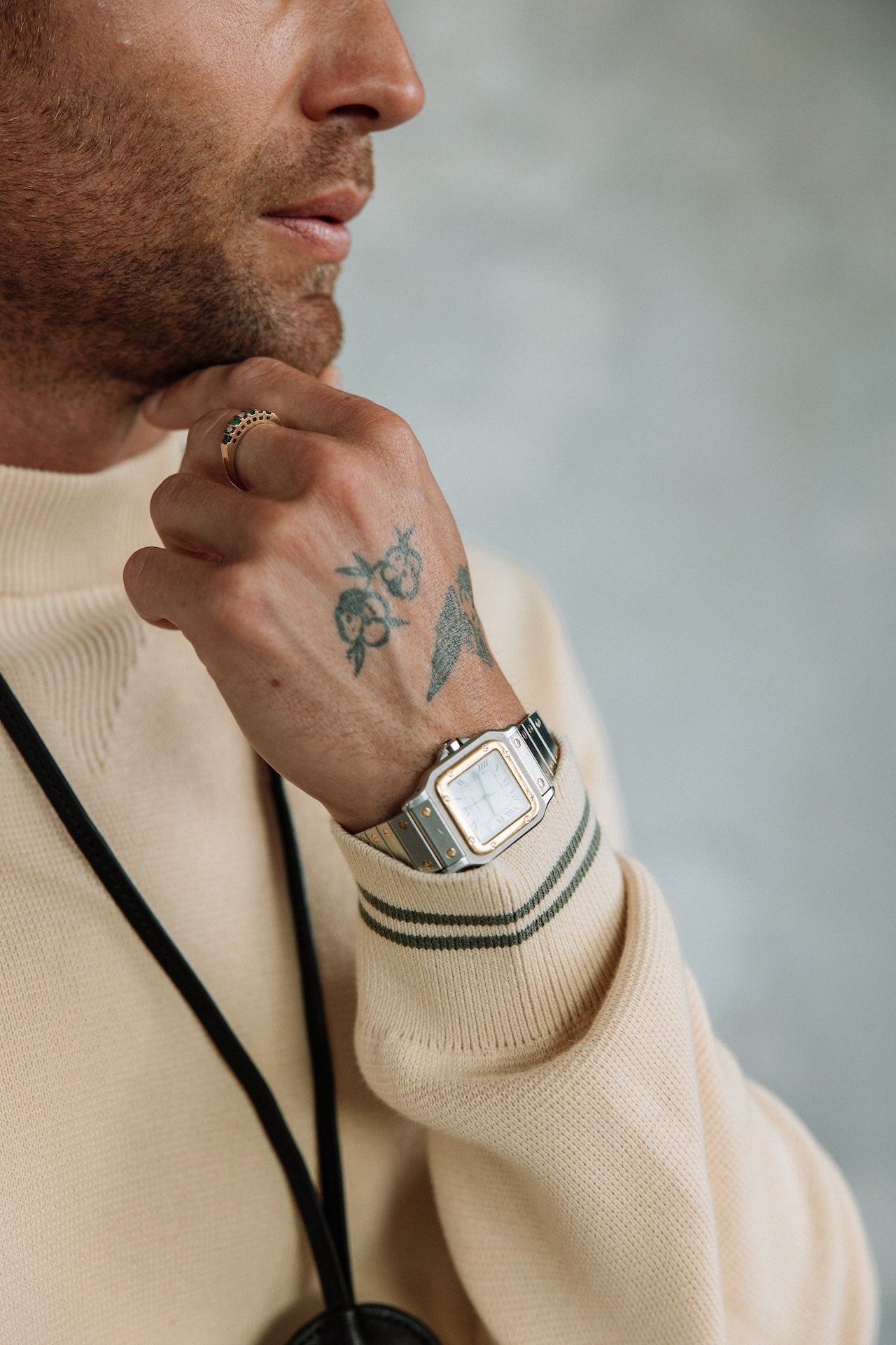 Sweat à col montant Hombres Baton Varsity wood ash | Freeman T. Porter