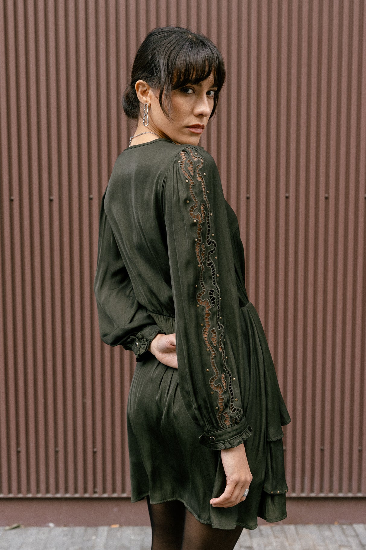 Robe satinée avec broderie et studs Femme Roenie Lace forest night | Freeman T. Porter