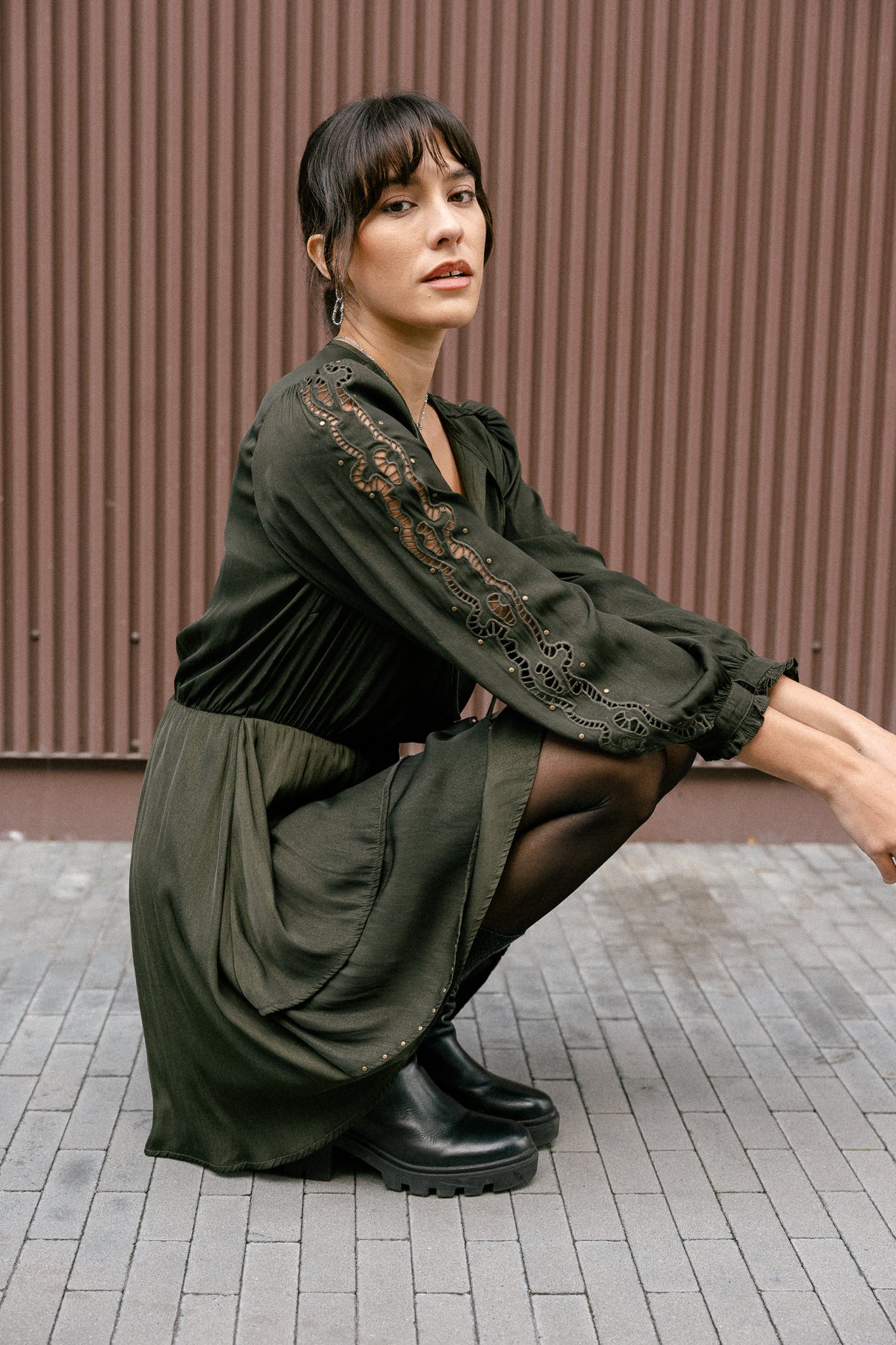Robe satinée avec broderie et studs Femme Roenie Lace forest night | Freeman T. Porter