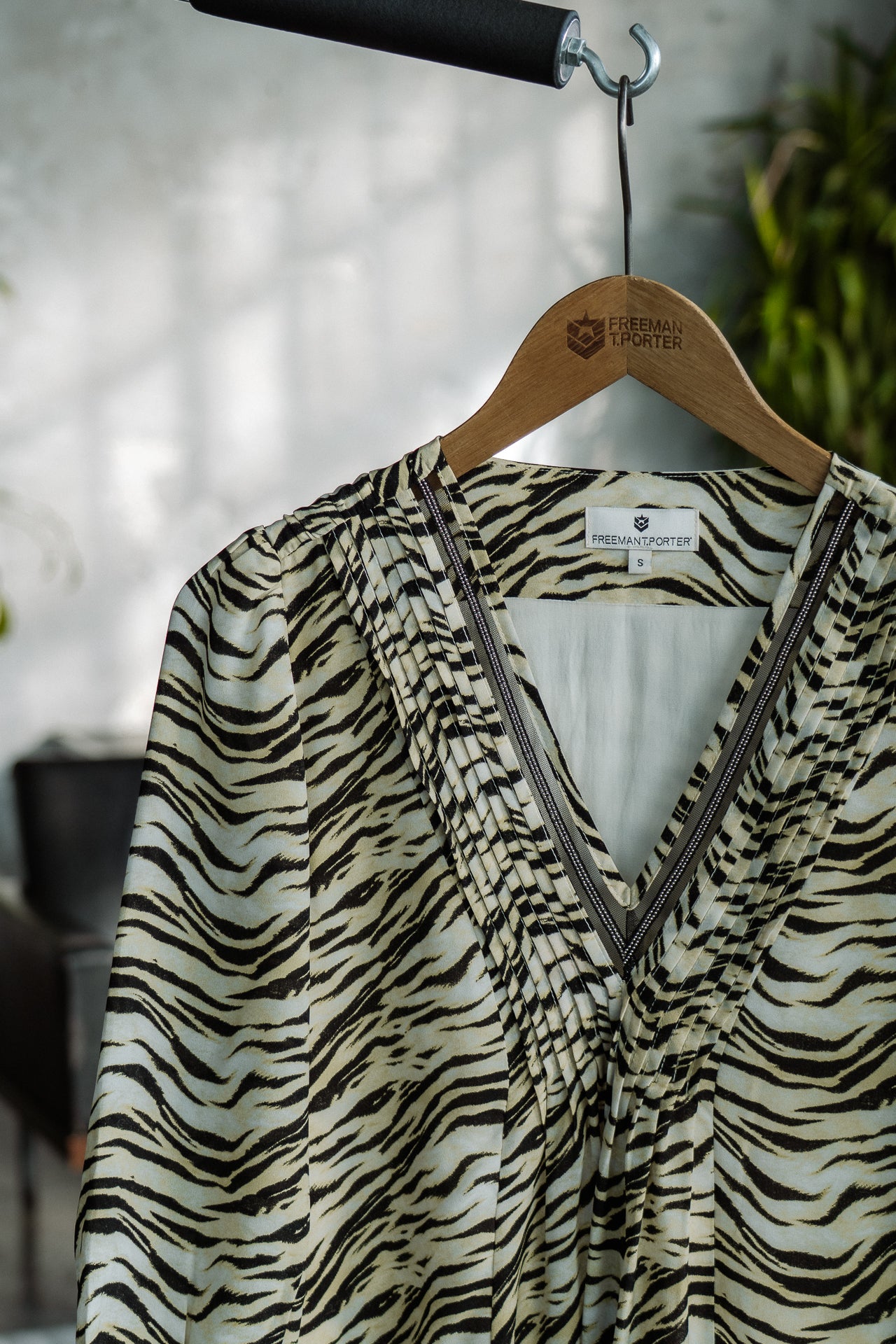 Kurzes Kleid Frau Juna Green Tiger original | Freeman T. Porter