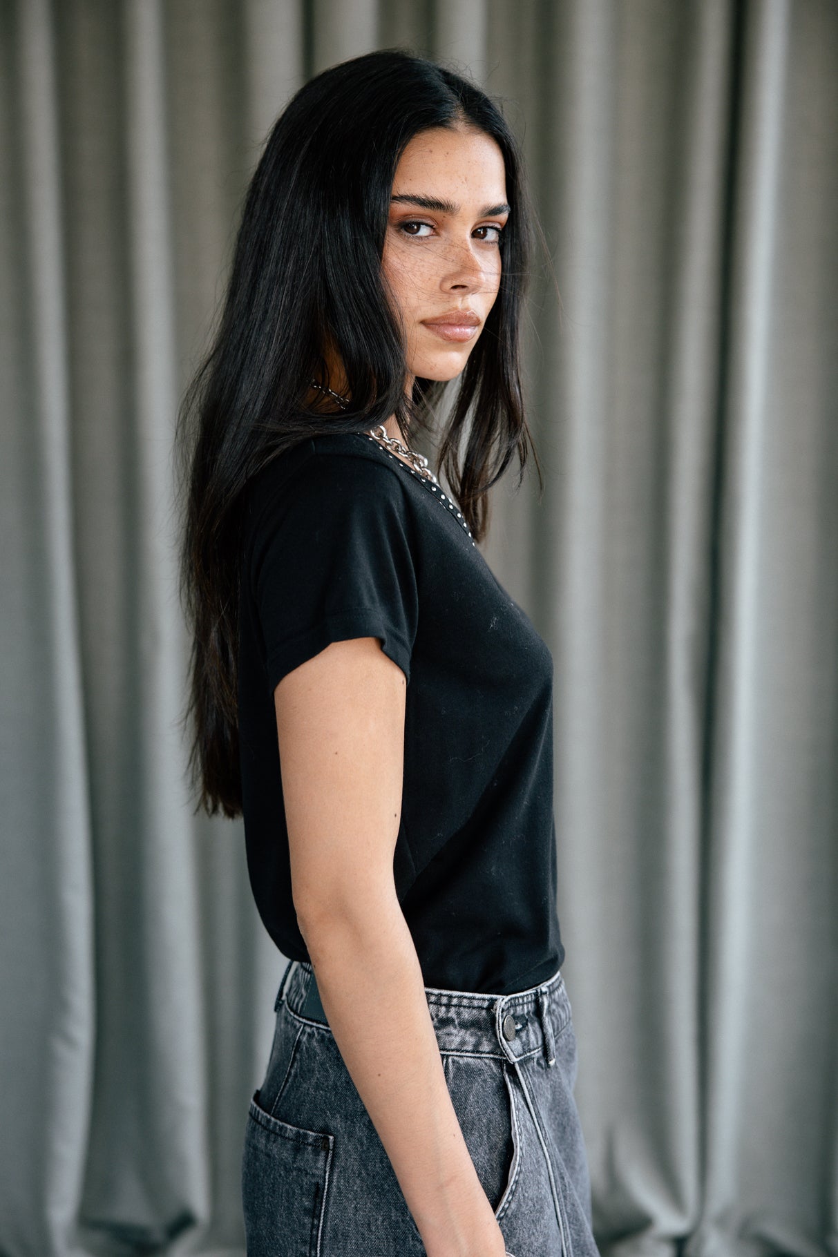 V-neck T-shirt Woman Taile Studs black | Freeman T. Porter