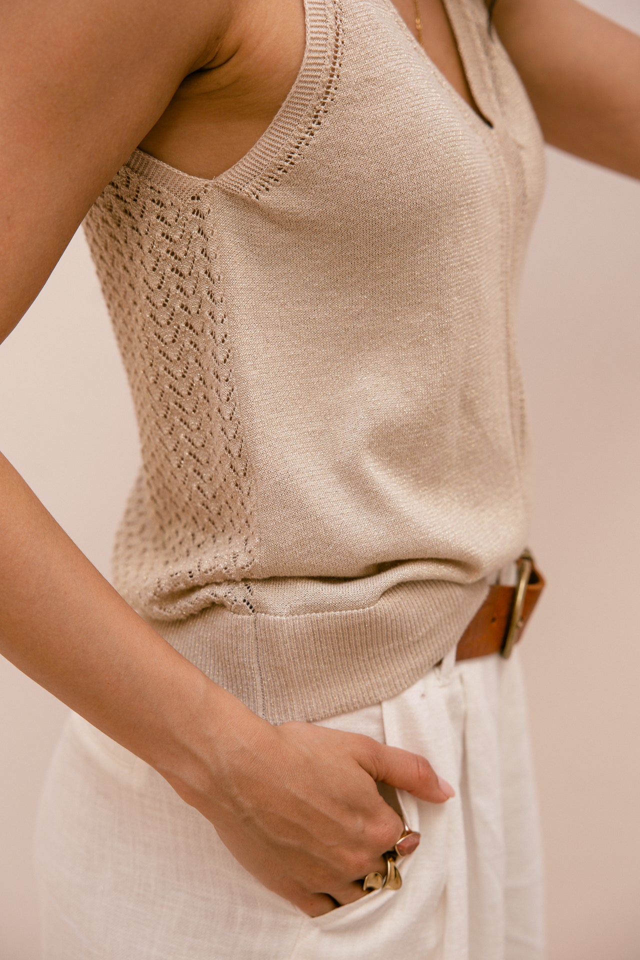 V-neck tank top Woman Daria Pointelle gold | Freeman T. Porter