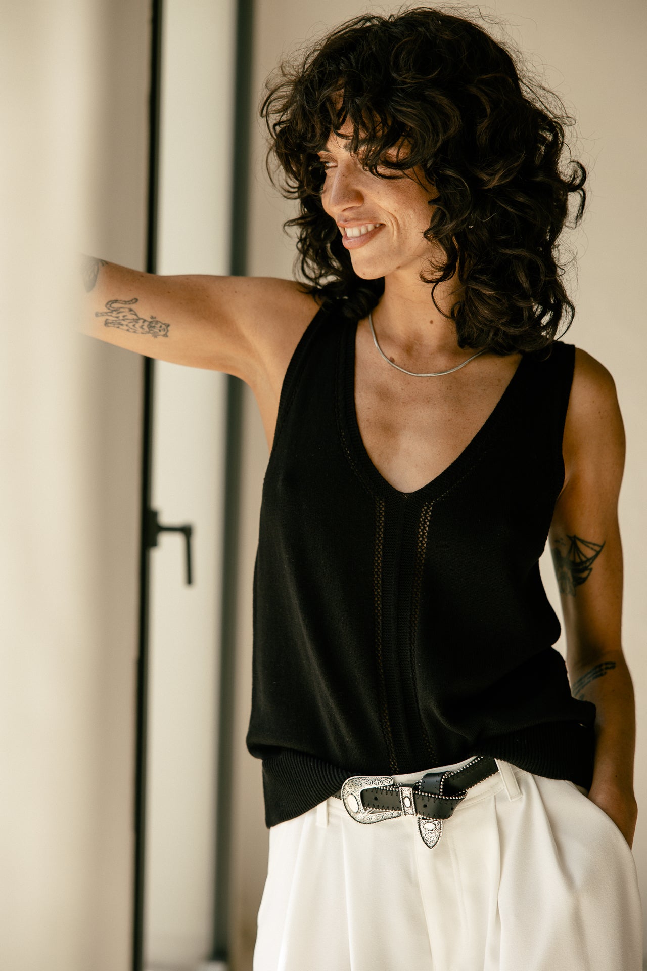 Tanktop mit V-Ausschnitt Frau Daria Pointelle black | Freeman T. Porter