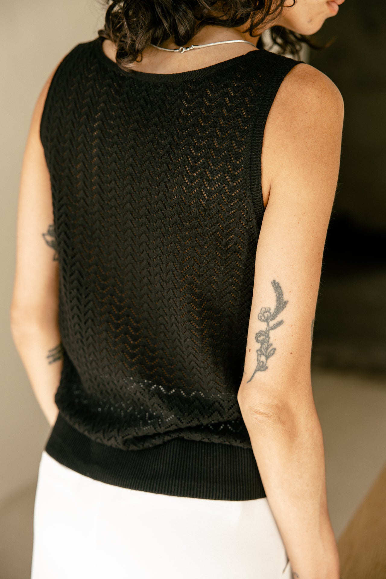 Tanktop mit V-Ausschnitt Frau Daria Pointelle black | Freeman T. Porter