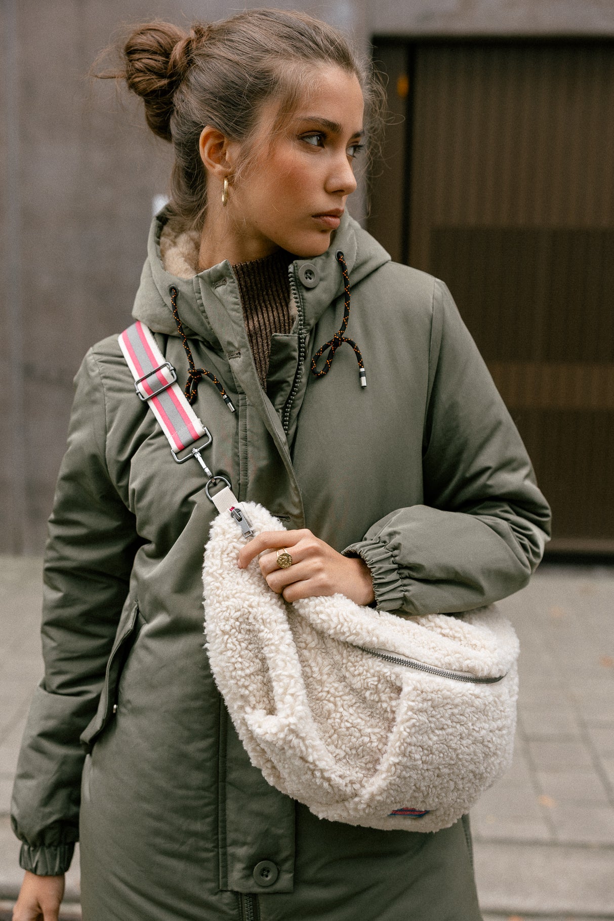 Sac banane Femme Bea Sherpa XL ecru | Freeman T. Porter