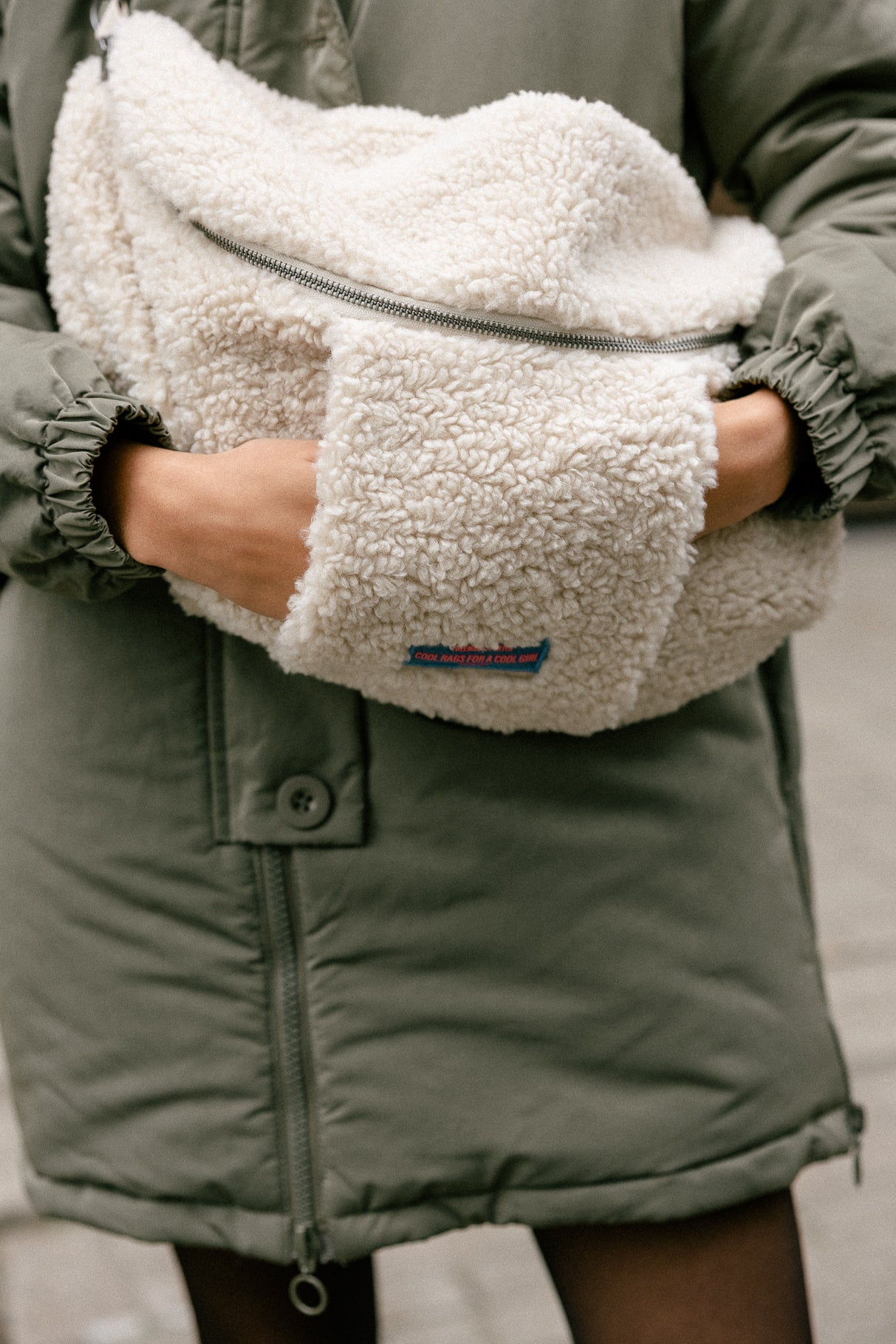 Sac banane Femme Bea Sherpa XL ecru | Freeman T. Porter