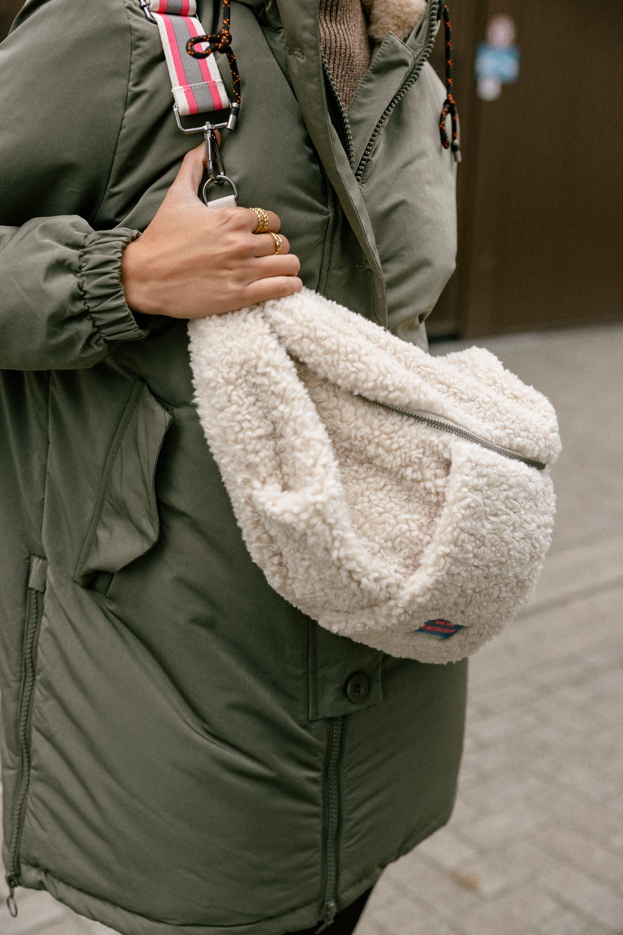 Sac banane Femme Bea Sherpa XL ecru | Freeman T. Porter