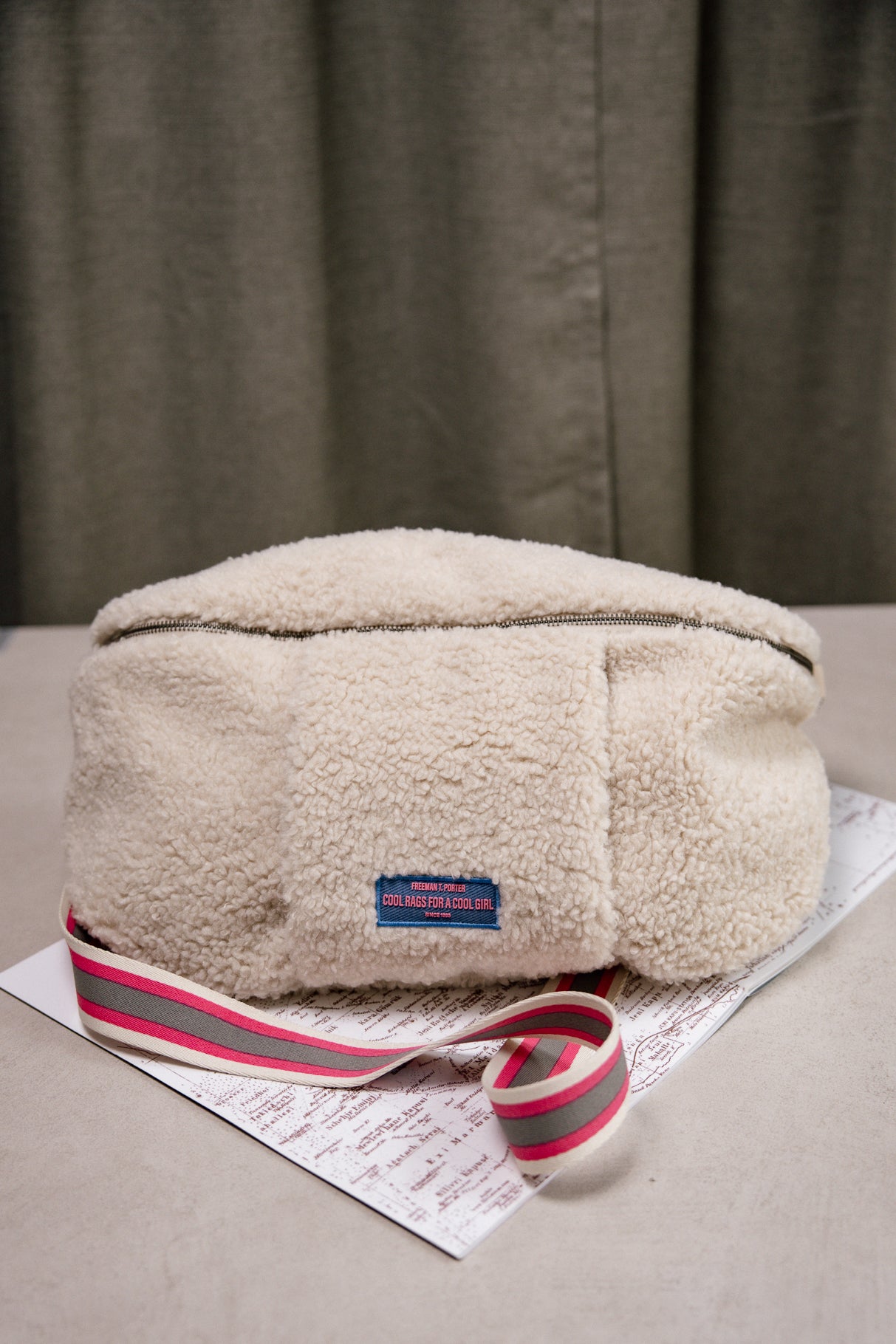 Sac banane Homme Bea Sherpa XL ecru | Freeman T. Porter