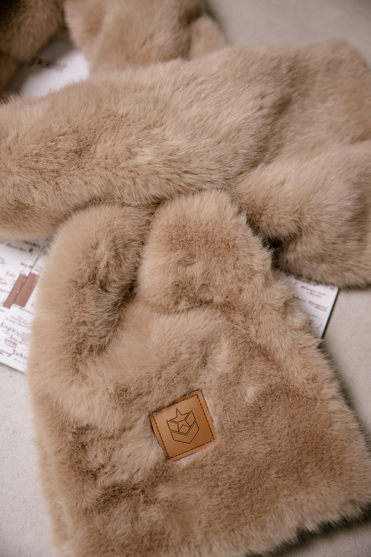 Écharpe  Femme Livie Plain Fur fauve | Freeman T. Porter