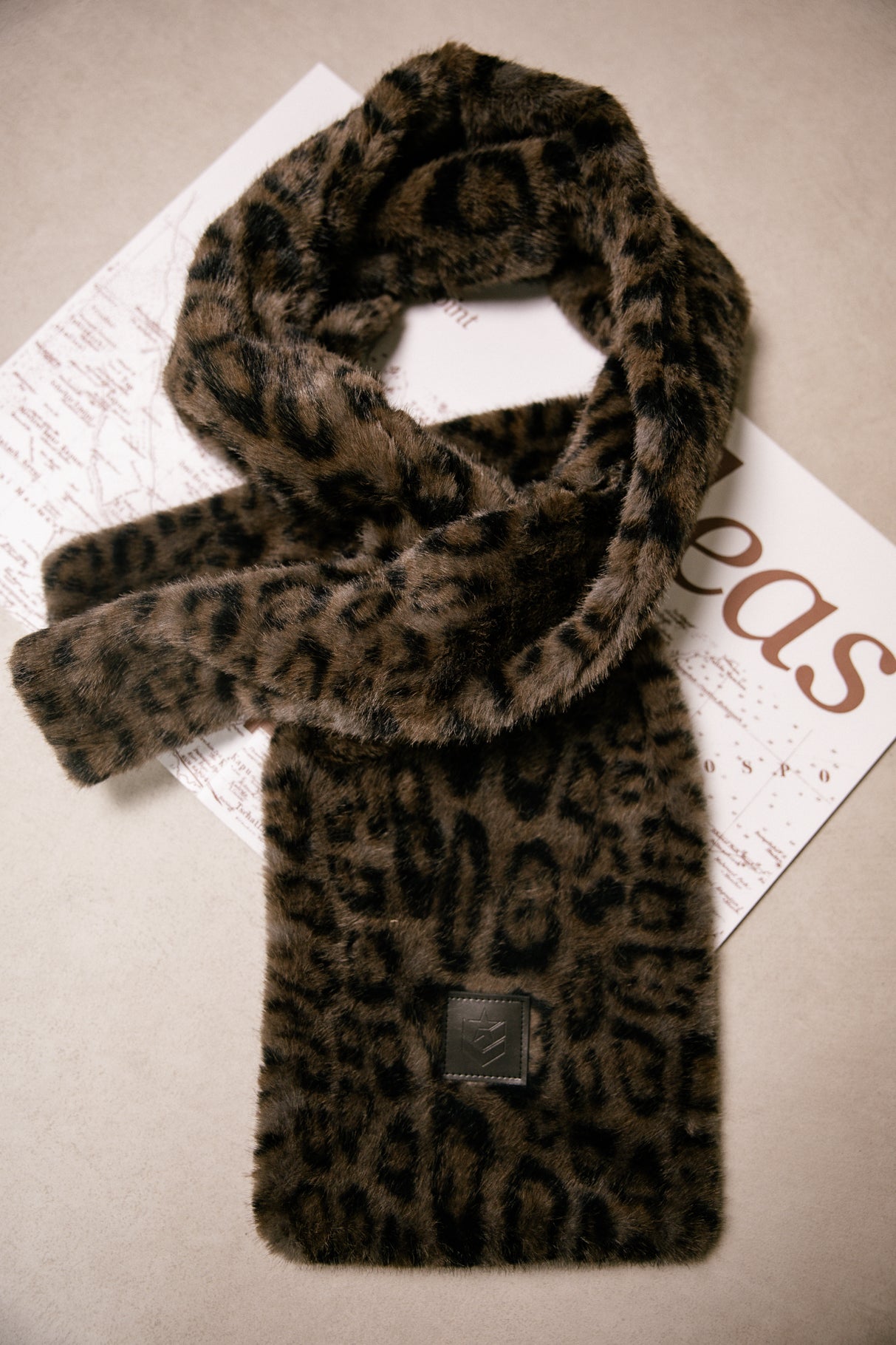 Écharpe Femme Livie Leo Fur dark grey | Freeman T. Porter