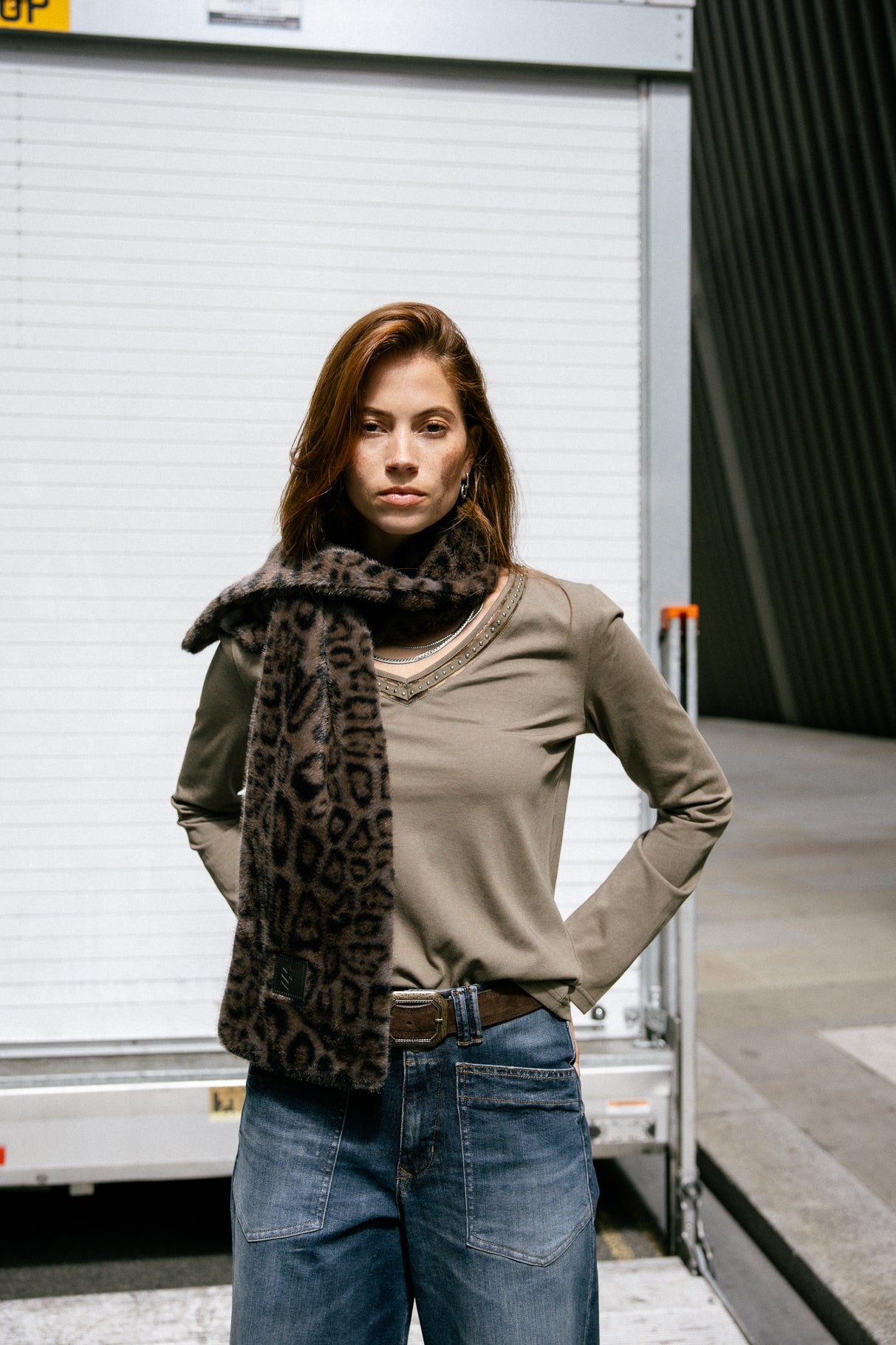 Écharpe  Femme Livie Leo Fur dark grey | Freeman T. Porter